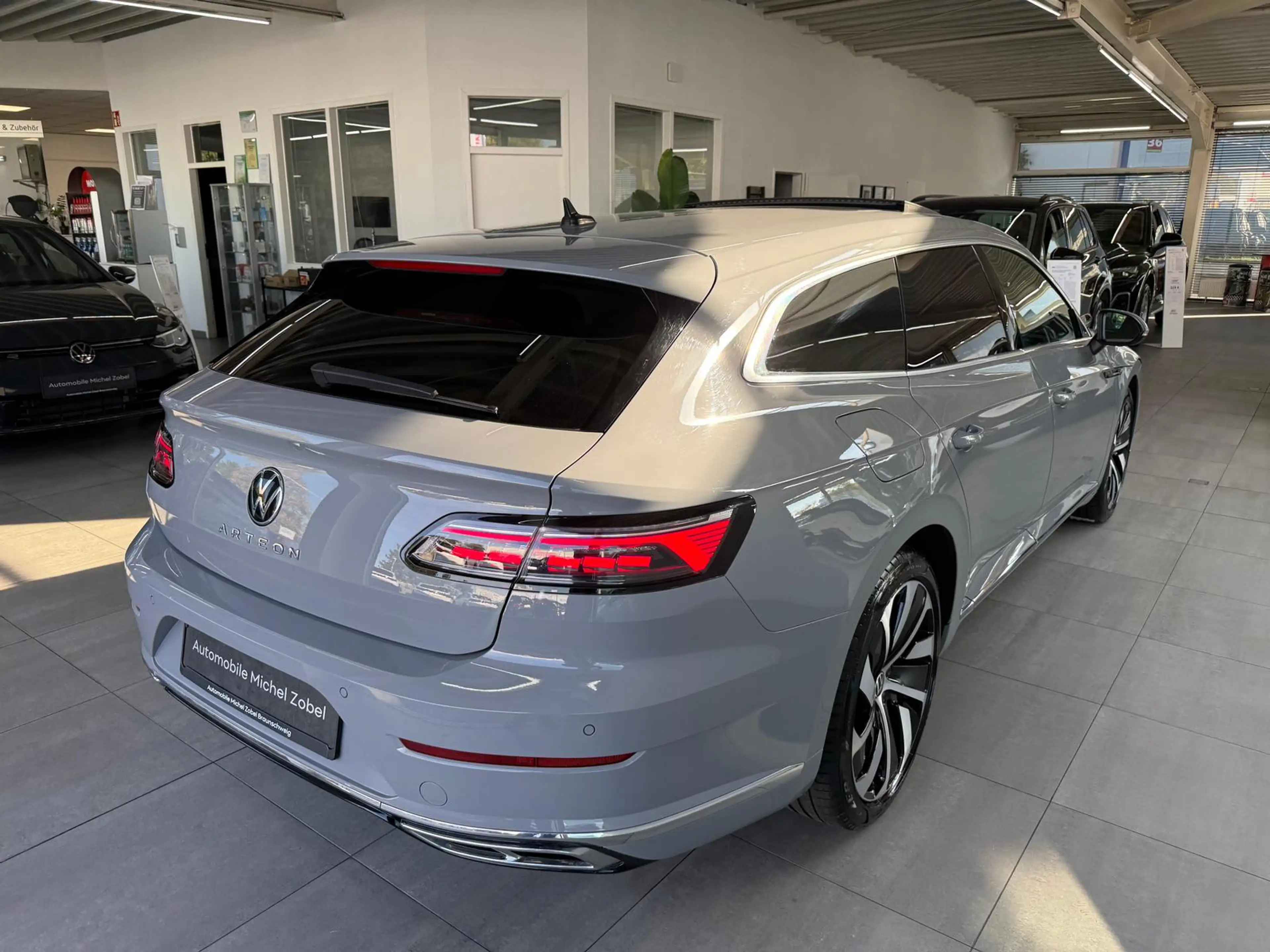 Volkswagen Arteon *R-Line*Virtual*Navi*Sitzh*Pano*LED*ACC* — photo 5