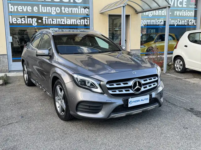 Mercedes-Benz GLA 180 GLA 180 Premium auto