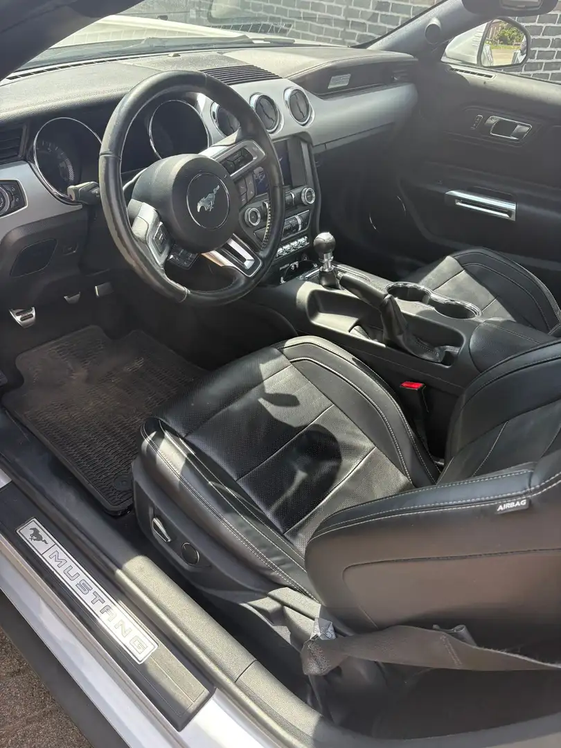 Ford Mustang 2.3 Eco Boost - 2