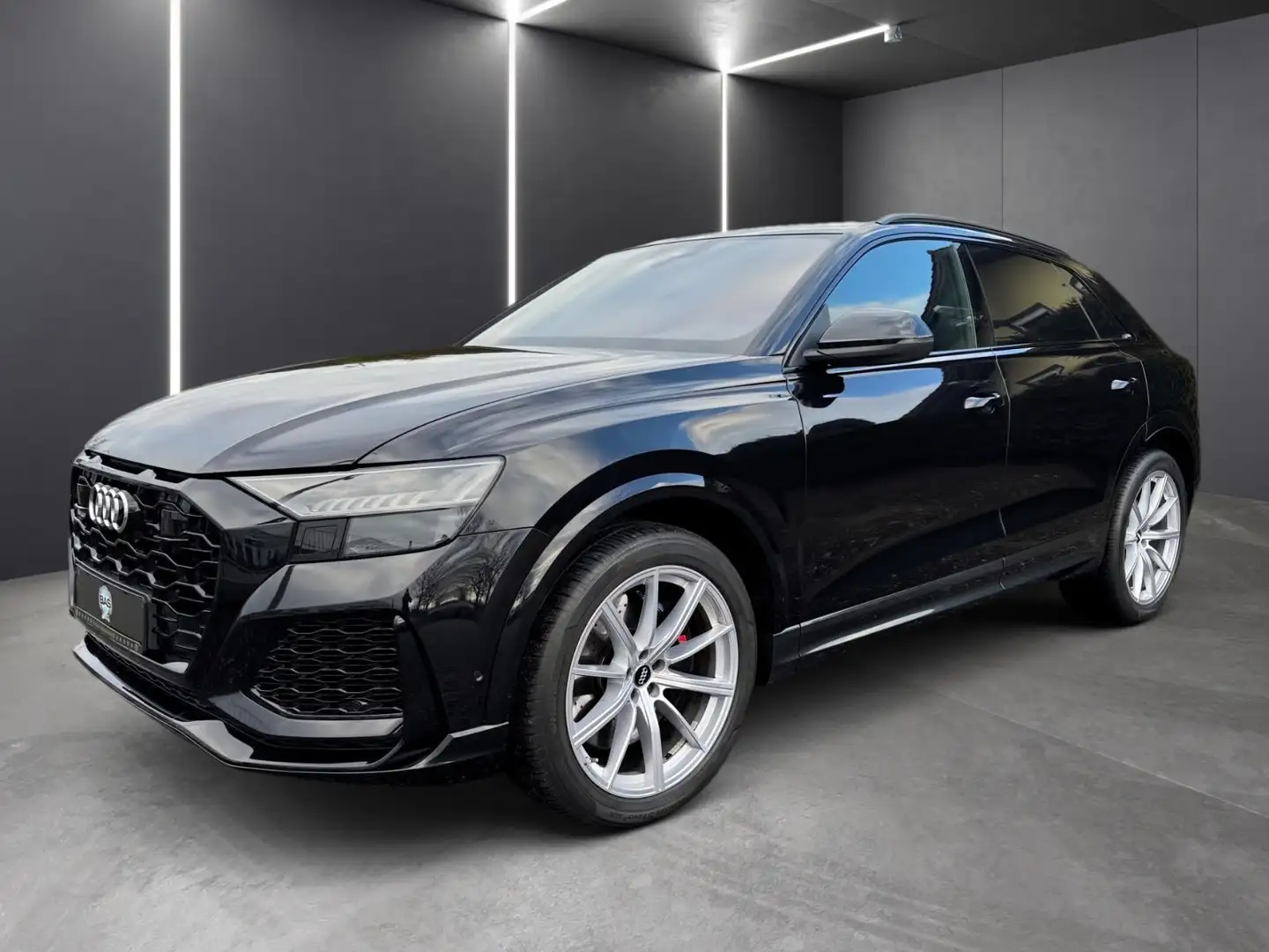Audi RS Q8 4.0 TFSI quattro 1.Hand/MwSt/AHK/Matrix-LED Schwarz - 1