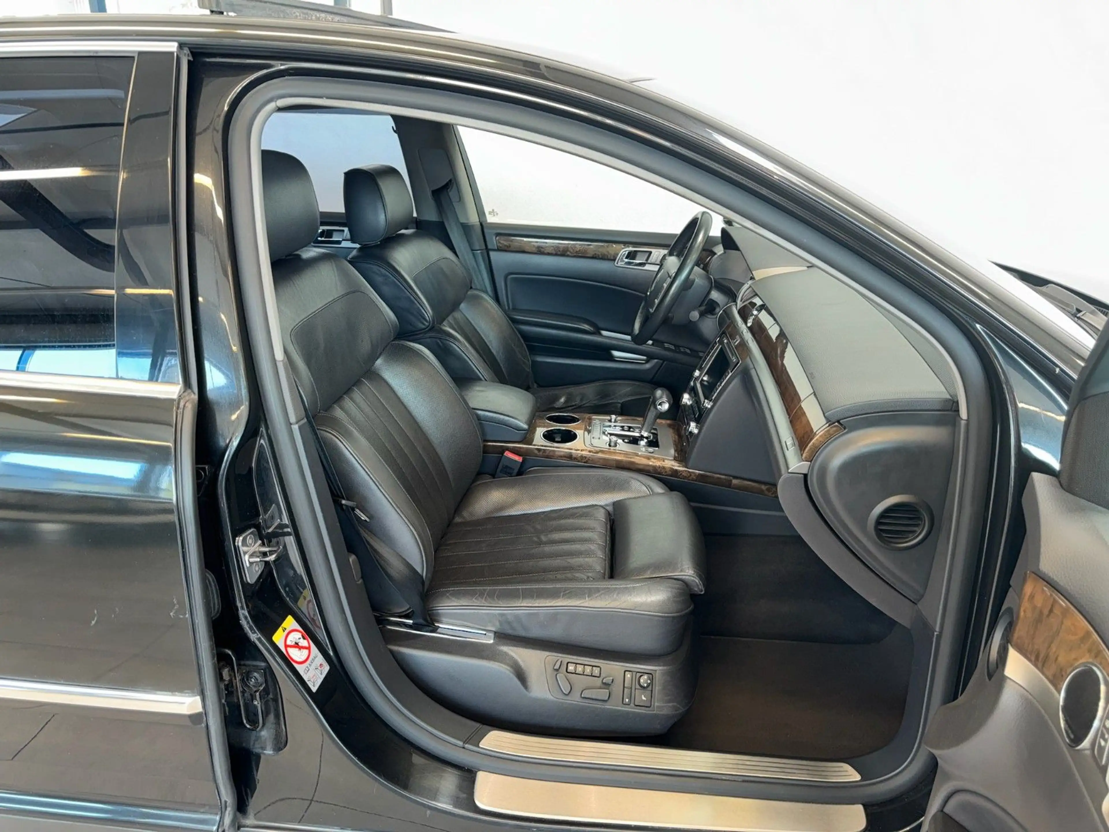Volkswagen Phaeton V6 TDI 4Motion*Bi-Xen*Sitz.Belüf.SHZ*AHK — photo 11