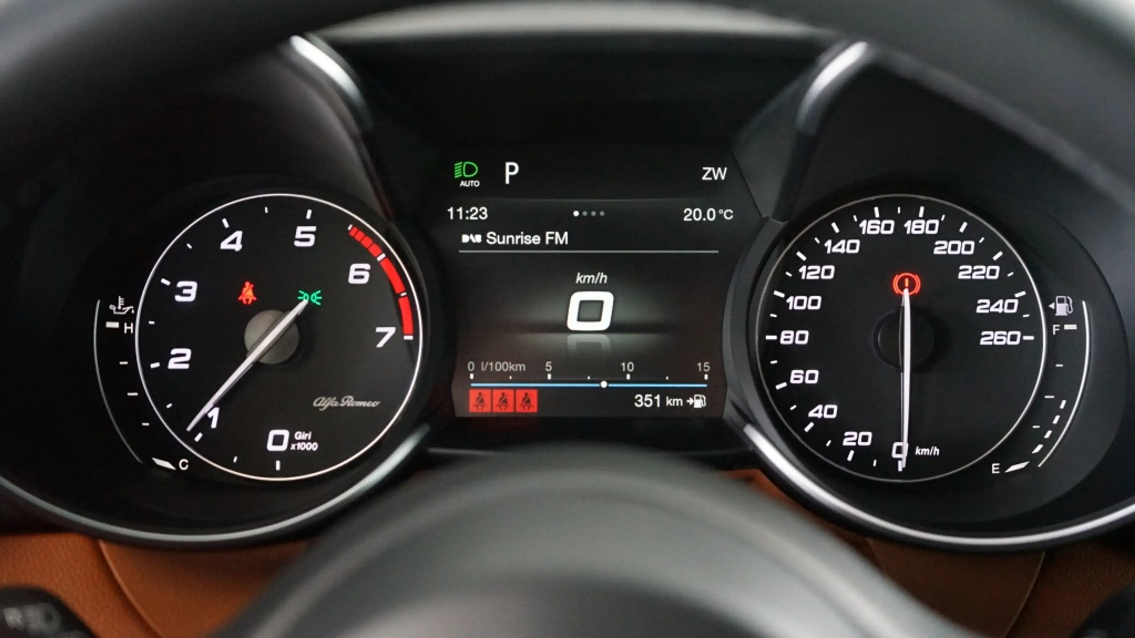 Alfa Romeo Giulia 2.0T Super | Veloce pack | Carplay | 19 inch | — photo 20