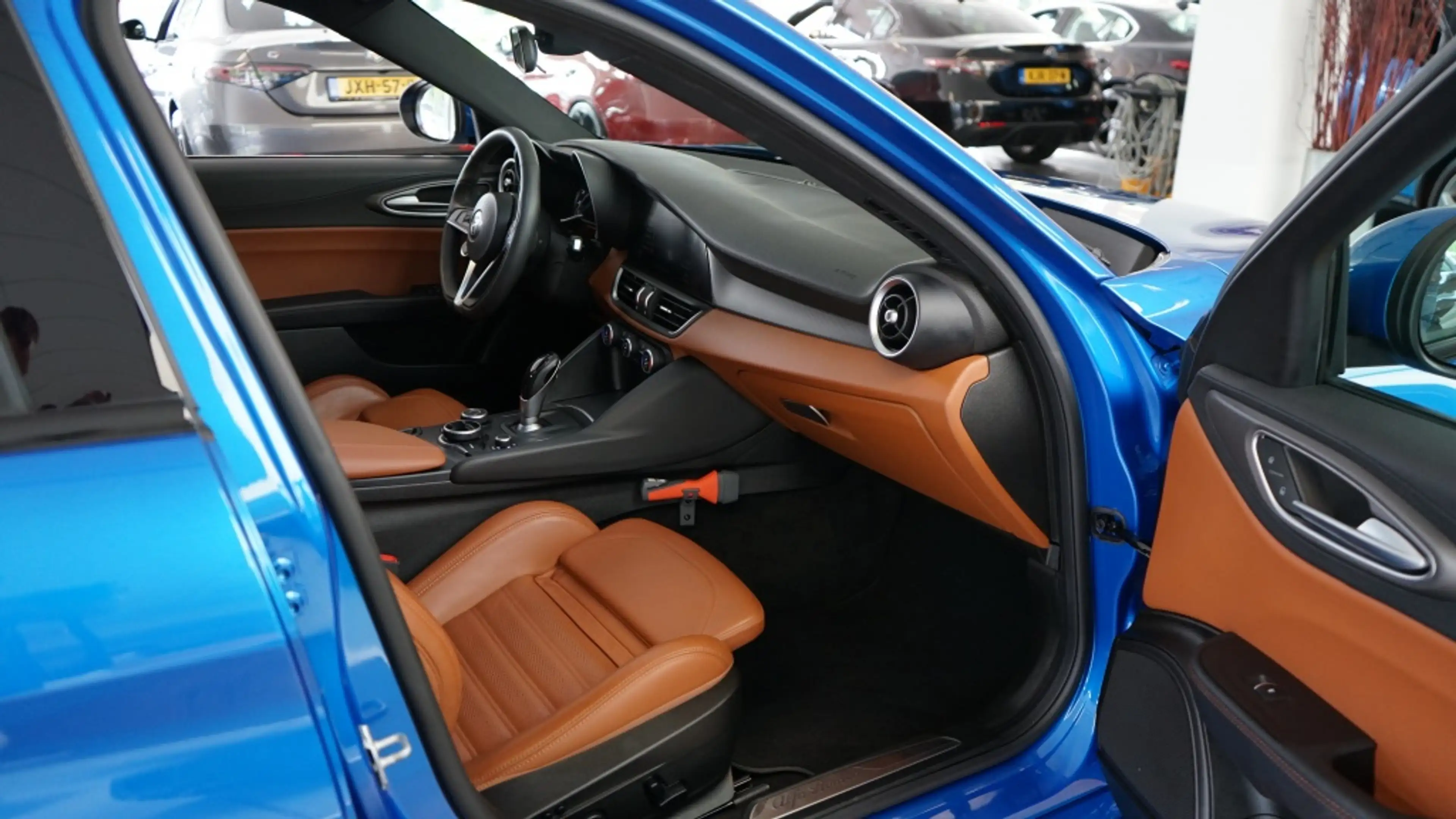 Alfa Romeo Giulia 2.0T Super | Veloce pack | Carplay | 19 inch | — photo 31