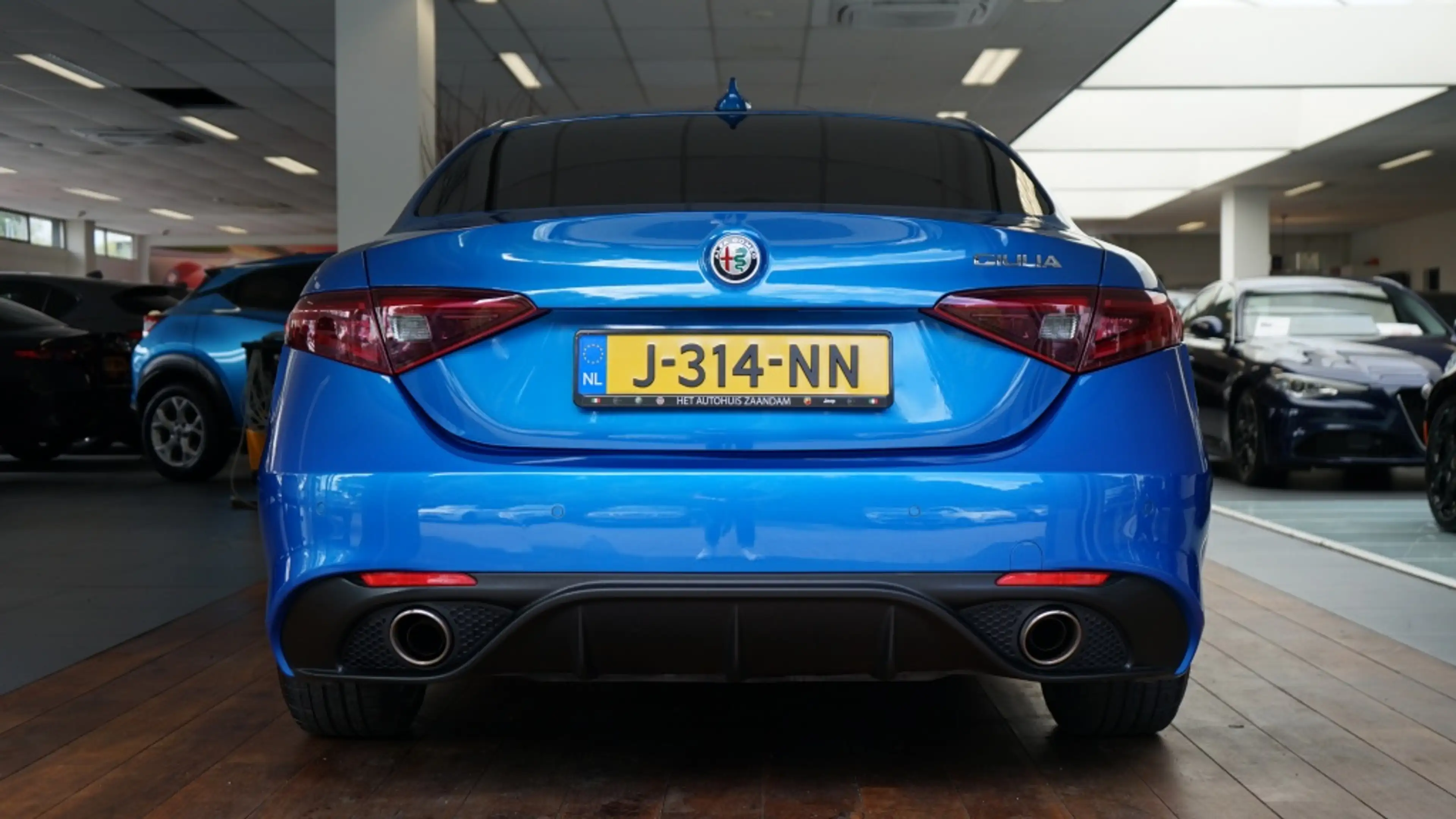 Alfa Romeo Giulia 2.0T Super | Veloce pack | Carplay | 19 inch | — photo 10
