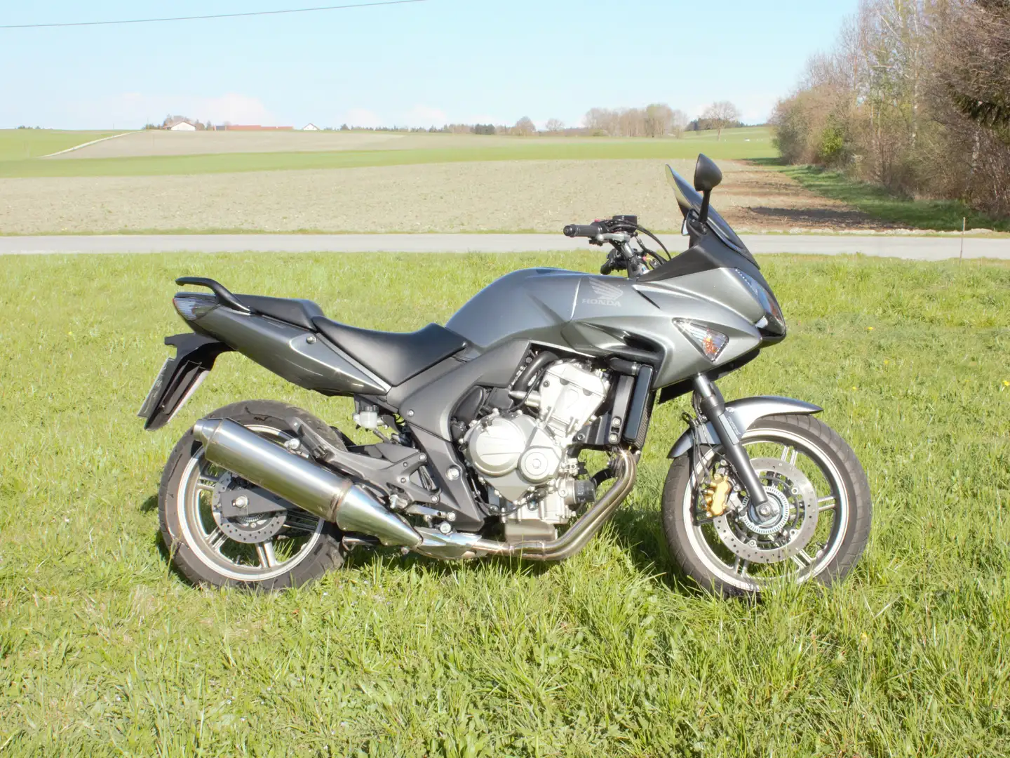 Honda CBF 600 Gri - 1