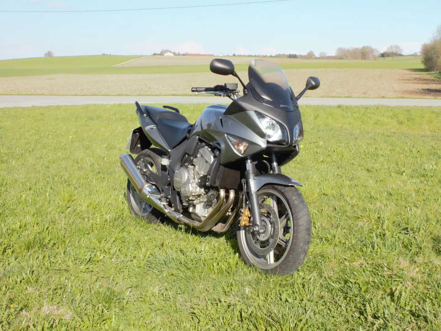 Honda CBF 600 Gri - 2