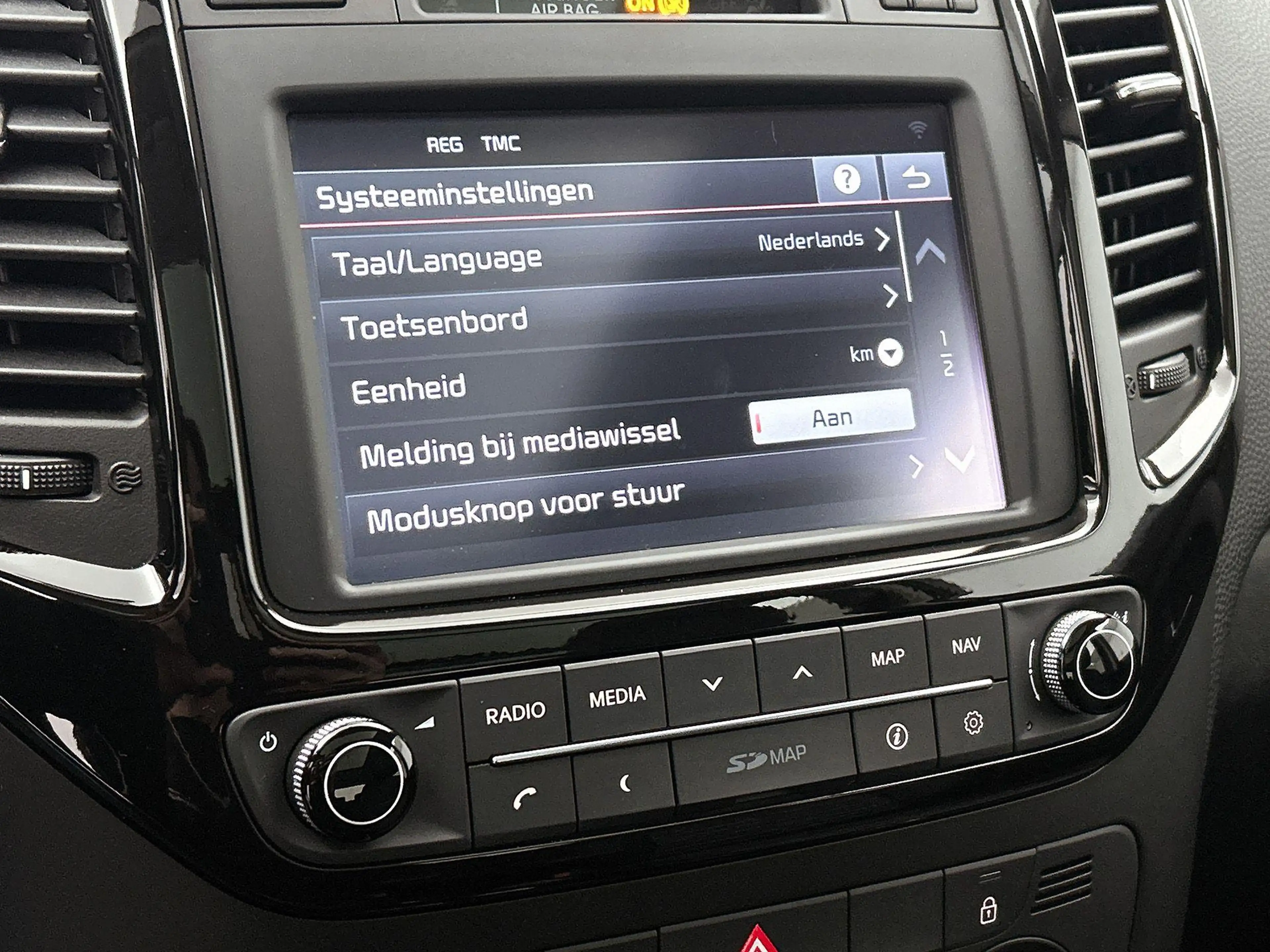 Kia Venga 1.6 CVVT ExecutiveLine | Camera | Parkeersensoren — photo 10