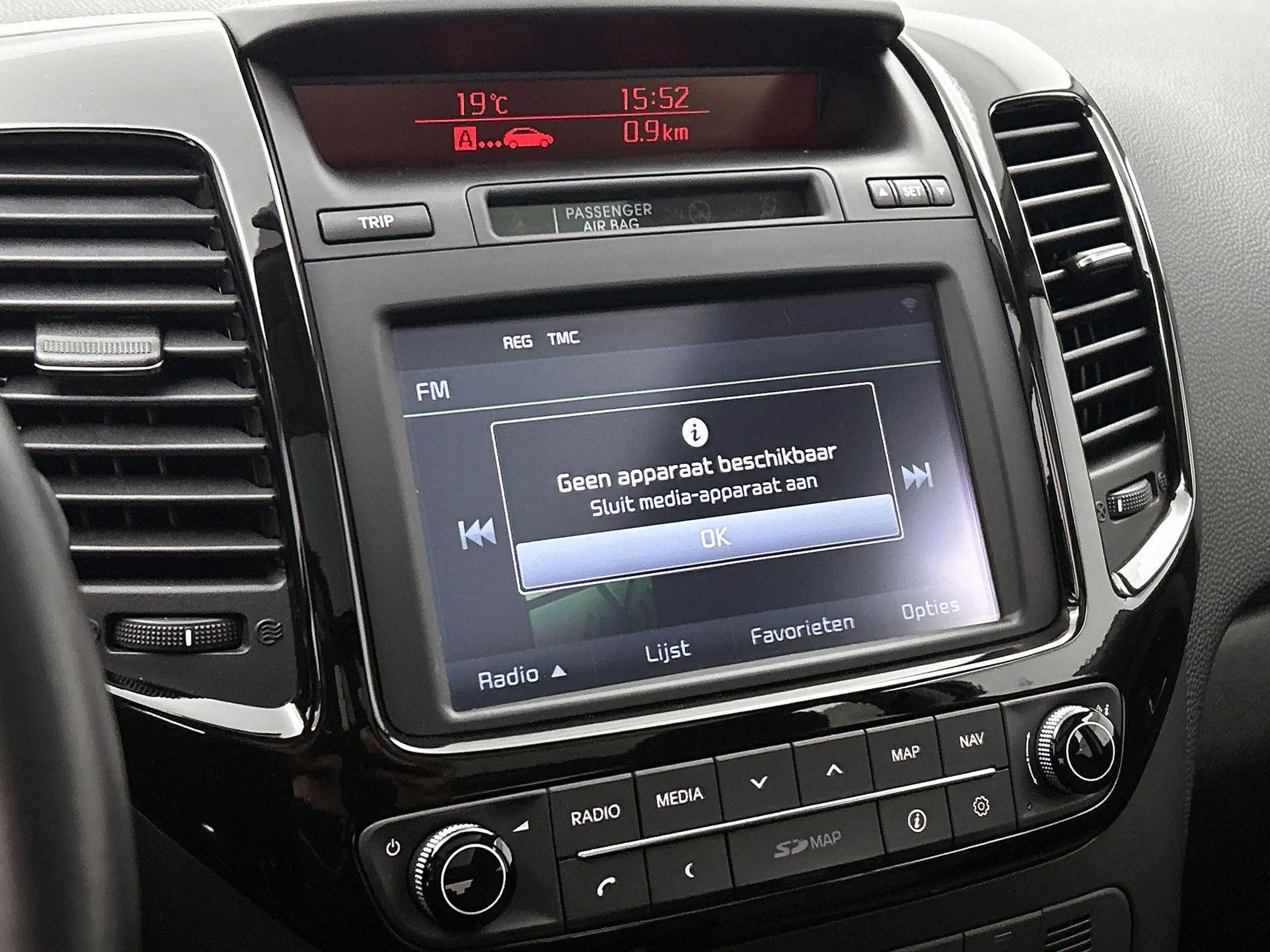 Kia Venga 1.6 CVVT ExecutiveLine | Camera | Parkeersensoren — photo 11