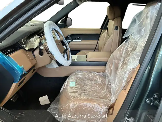 Land Rover Range Rover view 4