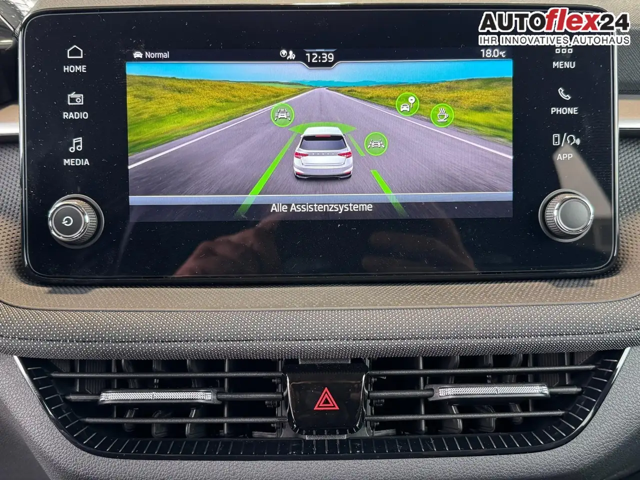 Skoda Fabia Extra Plus 1,0 TSI DSG 2 ZoKlima Navigation x E..., миниатюра 18