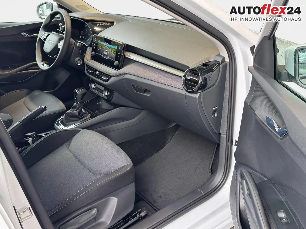 Skoda Fabia Extra Plus 1,0 TSI DSG 2 ZoKlima Navigation x E..., миниатюра 10
