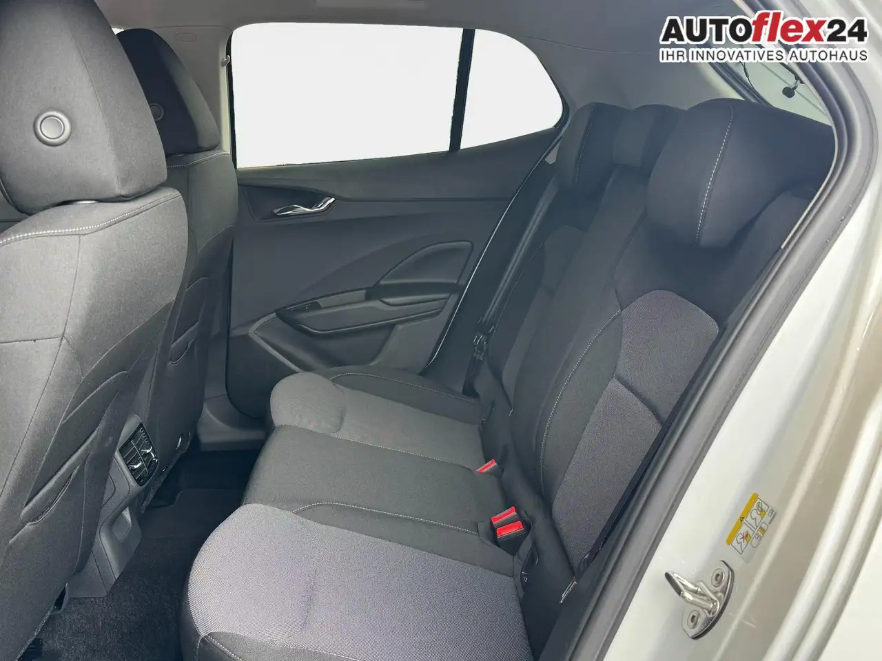 Skoda Fabia Extra Plus 1,0 TSI DSG 2 ZoKlima Navigation x E..., миниатюра 27