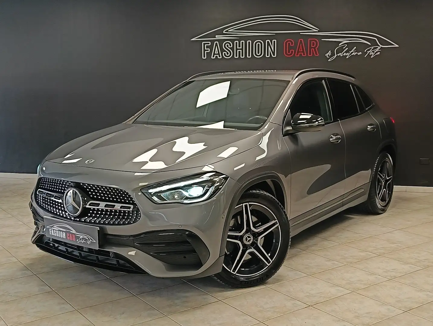 Mercedes-Benz GLA 200 GLA-H247 2020 d Premium 4matic auto Grau - 1