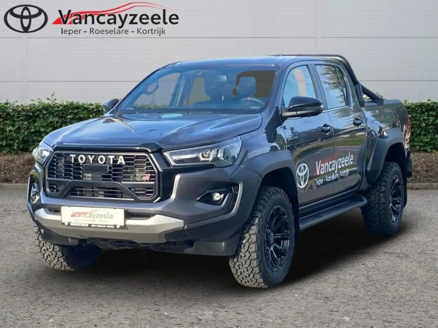 Toyota Hilux GR Sport 59000 + BTW Grijs - 1