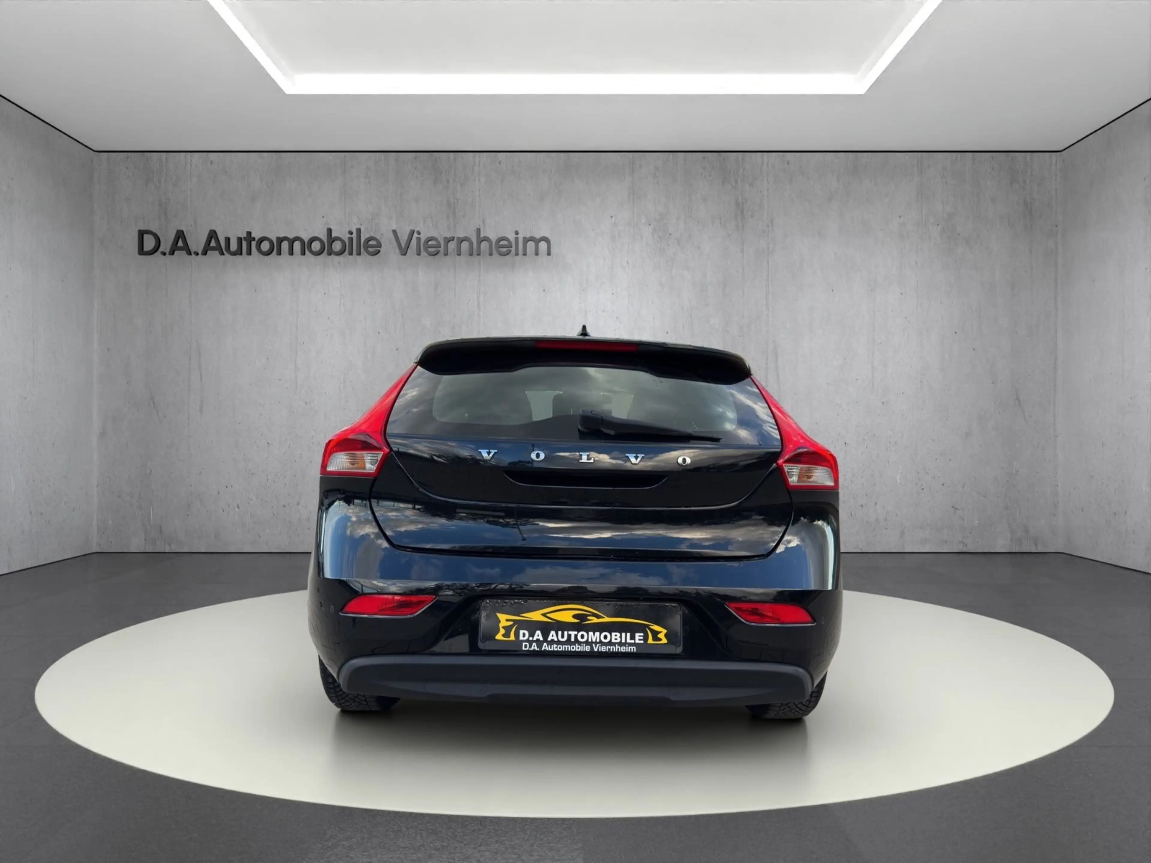 Volvo V40 Kinetic°Automatik°Sitzheizung°PDC°Euro6° — photo 5
