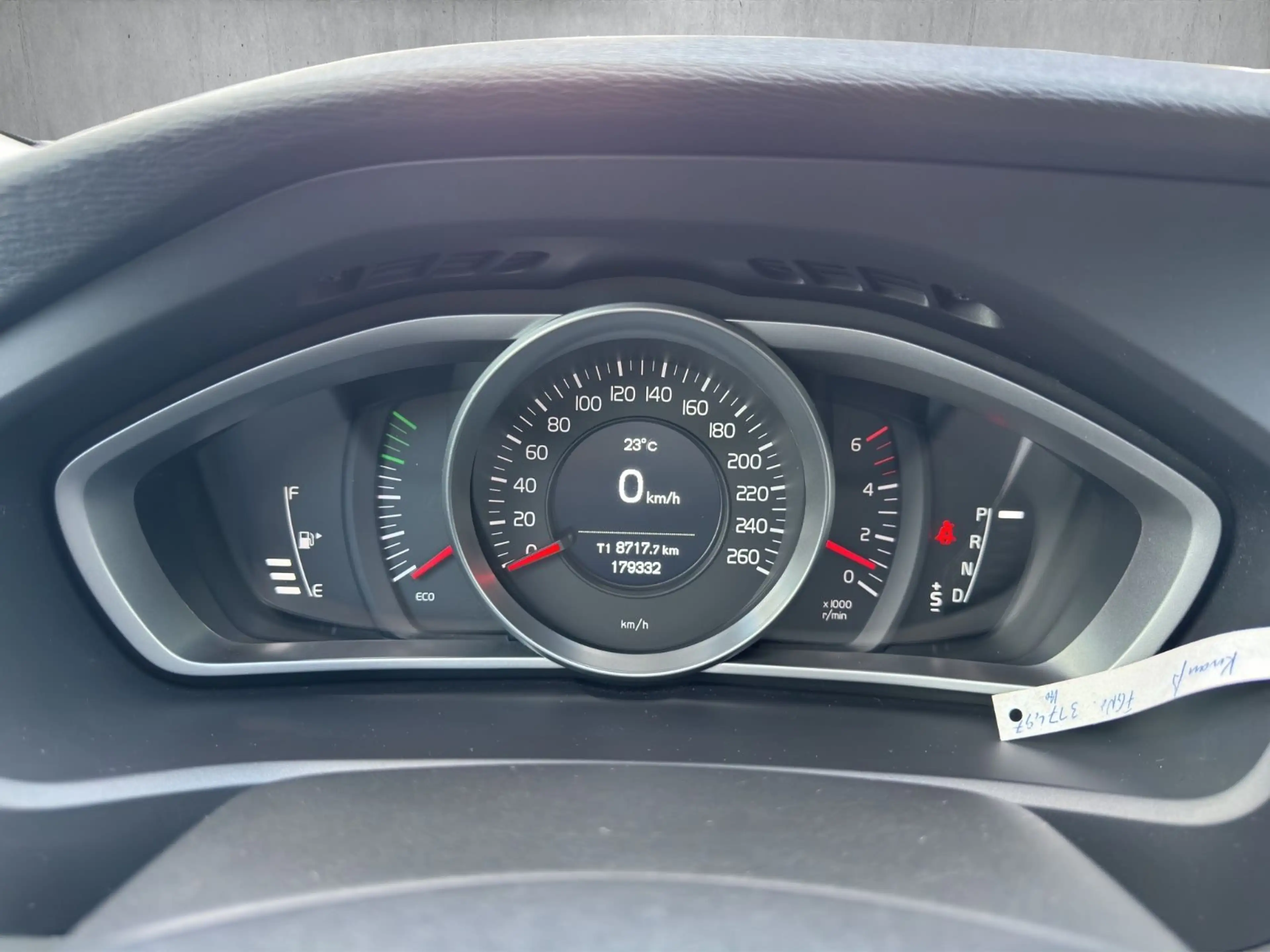 Volvo V40 Kinetic°Automatik°Sitzheizung°PDC°Euro6° — photo 13