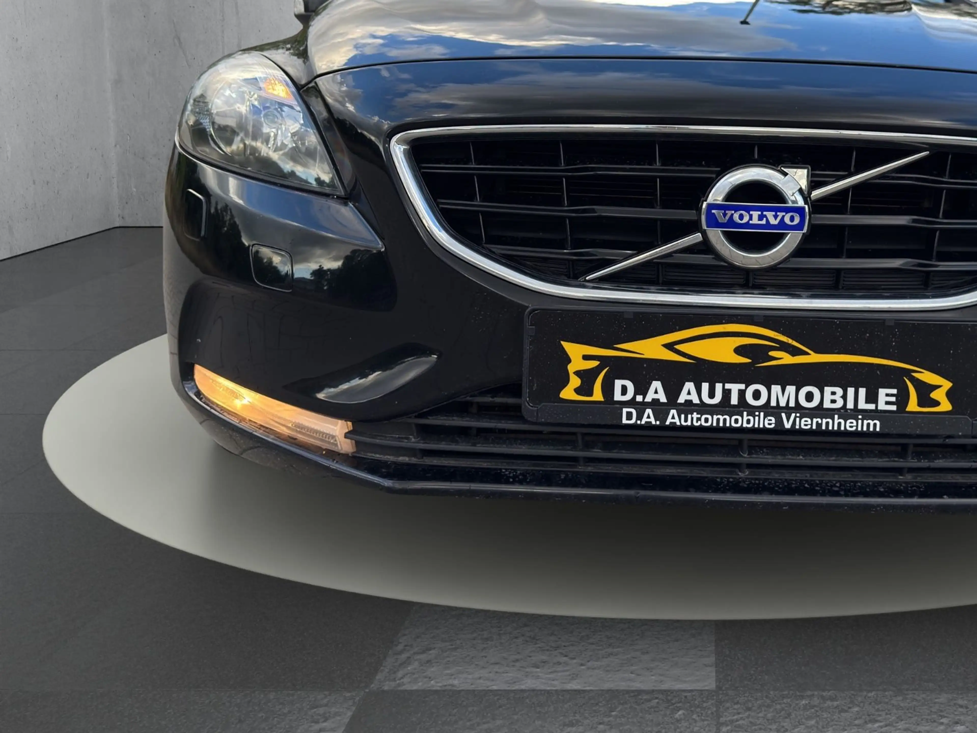 Volvo V40 Kinetic°Automatik°Sitzheizung°PDC°Euro6° — photo 9