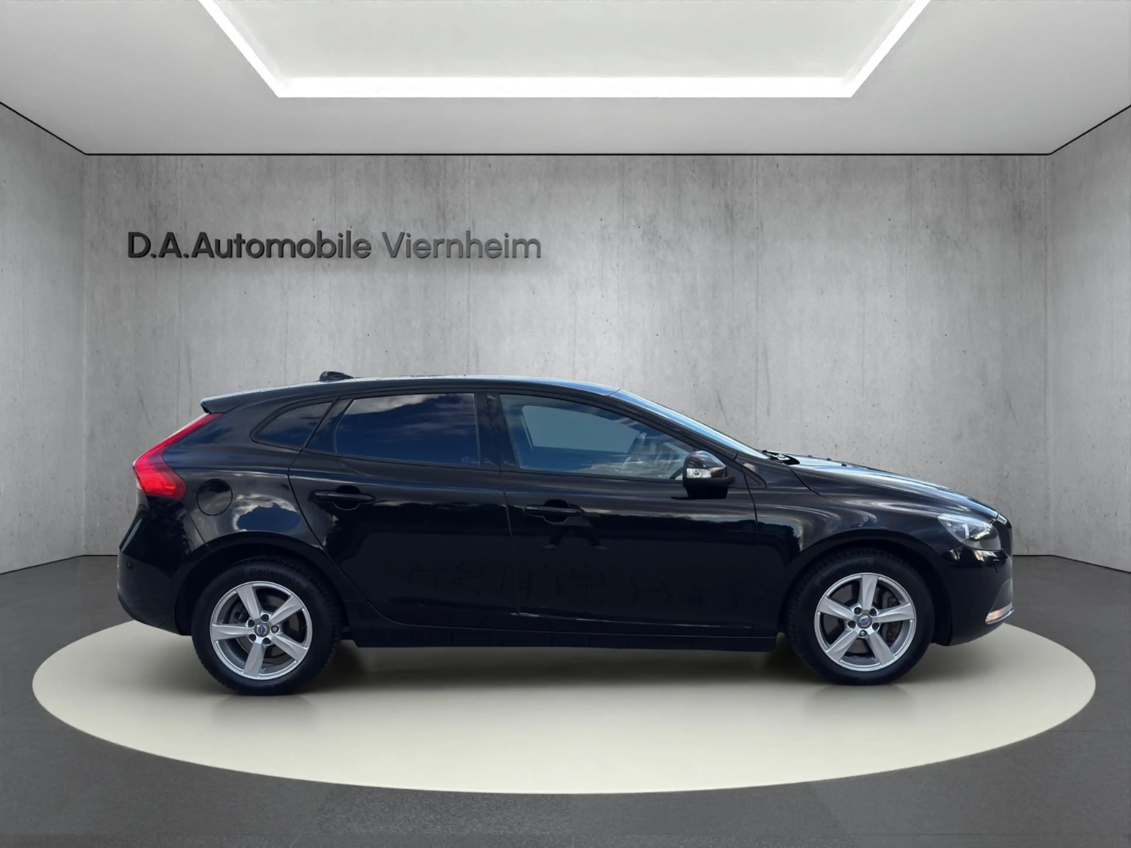 Volvo V40 Kinetic°Automatik°Sitzheizung°PDC°Euro6° — photo 7