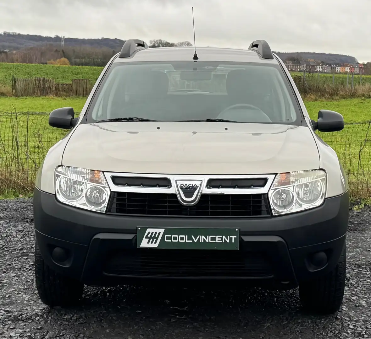 Dacia Duster 1.6i Lez ok // Impeccable $ Gris - 2