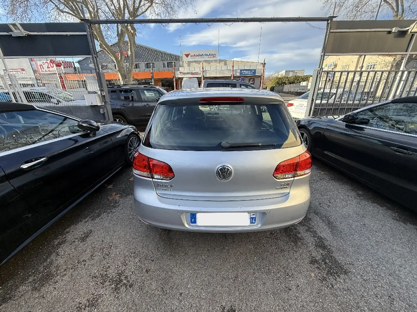 Volkswagen Golf 1.6 TDI 105 Confortline - 2