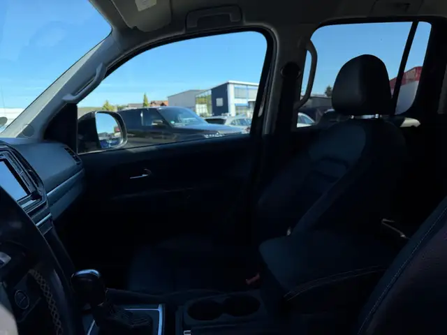 Volkswagen Amarok view 11