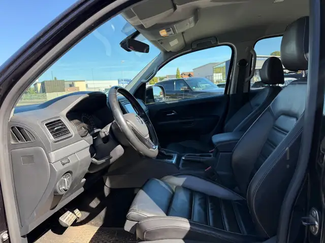 Volkswagen Amarok view 9