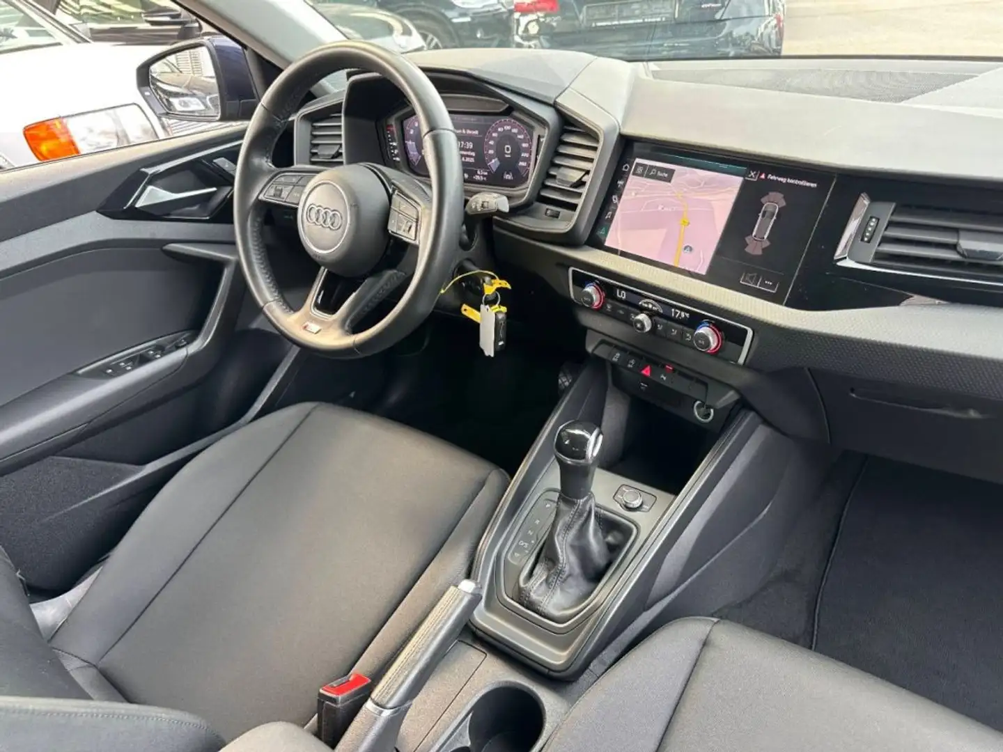 Audi A1 Citycarver 30 TFSI Blu/Azzurro - 2
