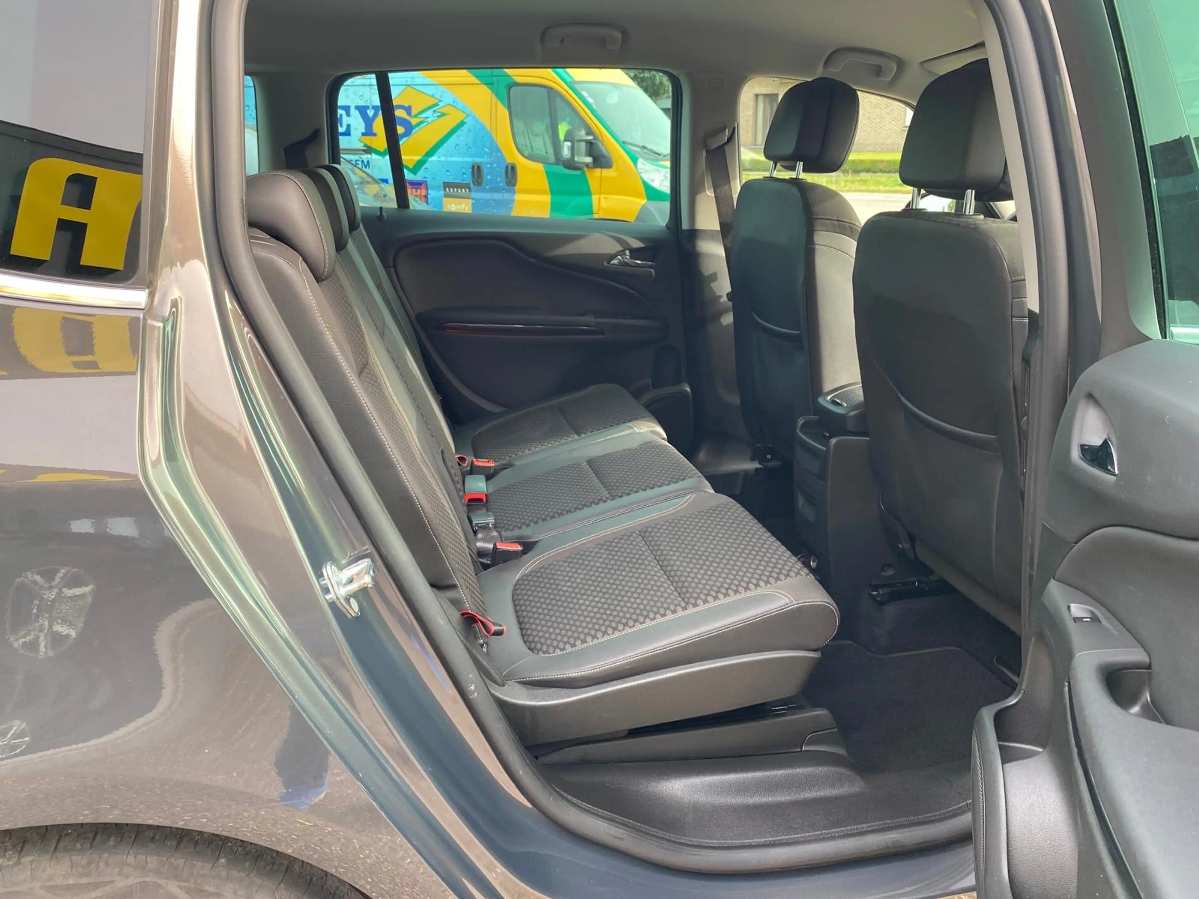 Opel Zafira Tourer 1.6 CDTi ecoFLEX Cosmo Start/Stop Euro 6b 7PL — photo 9