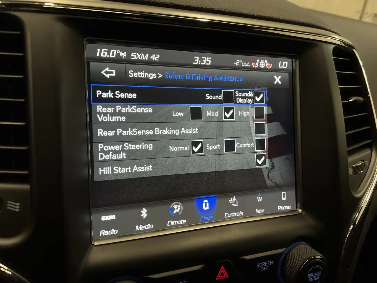 Jeep Grand Cherokee снимка Jeep Grand Cherokee