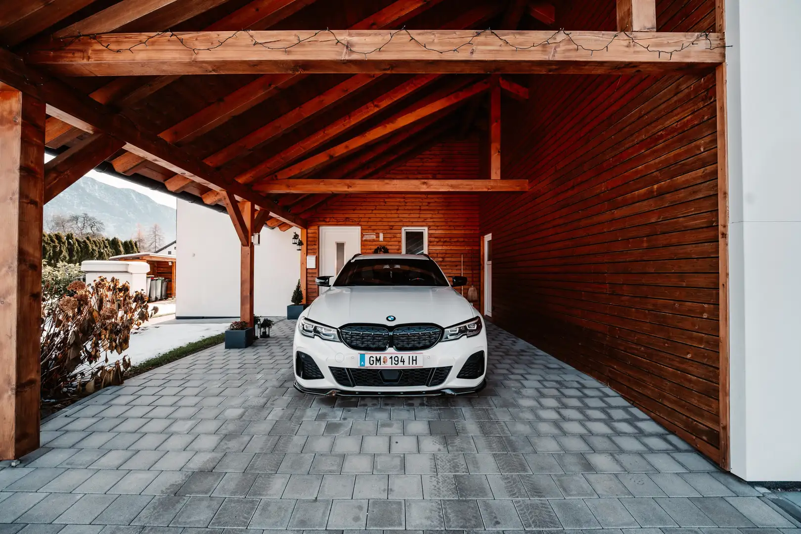 BMW 340 M340i xDrive Touring  48 VAut. M Performance Weiß - 2