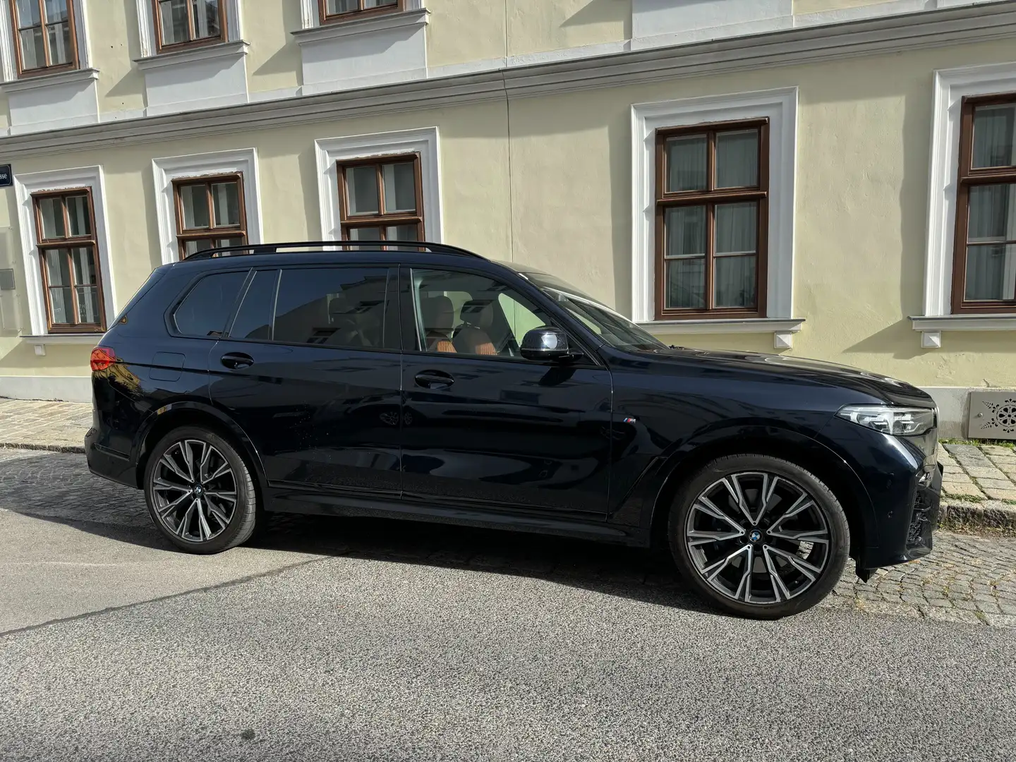 BMW X7 X7 xDrive40i Aut. Schwarz - 1