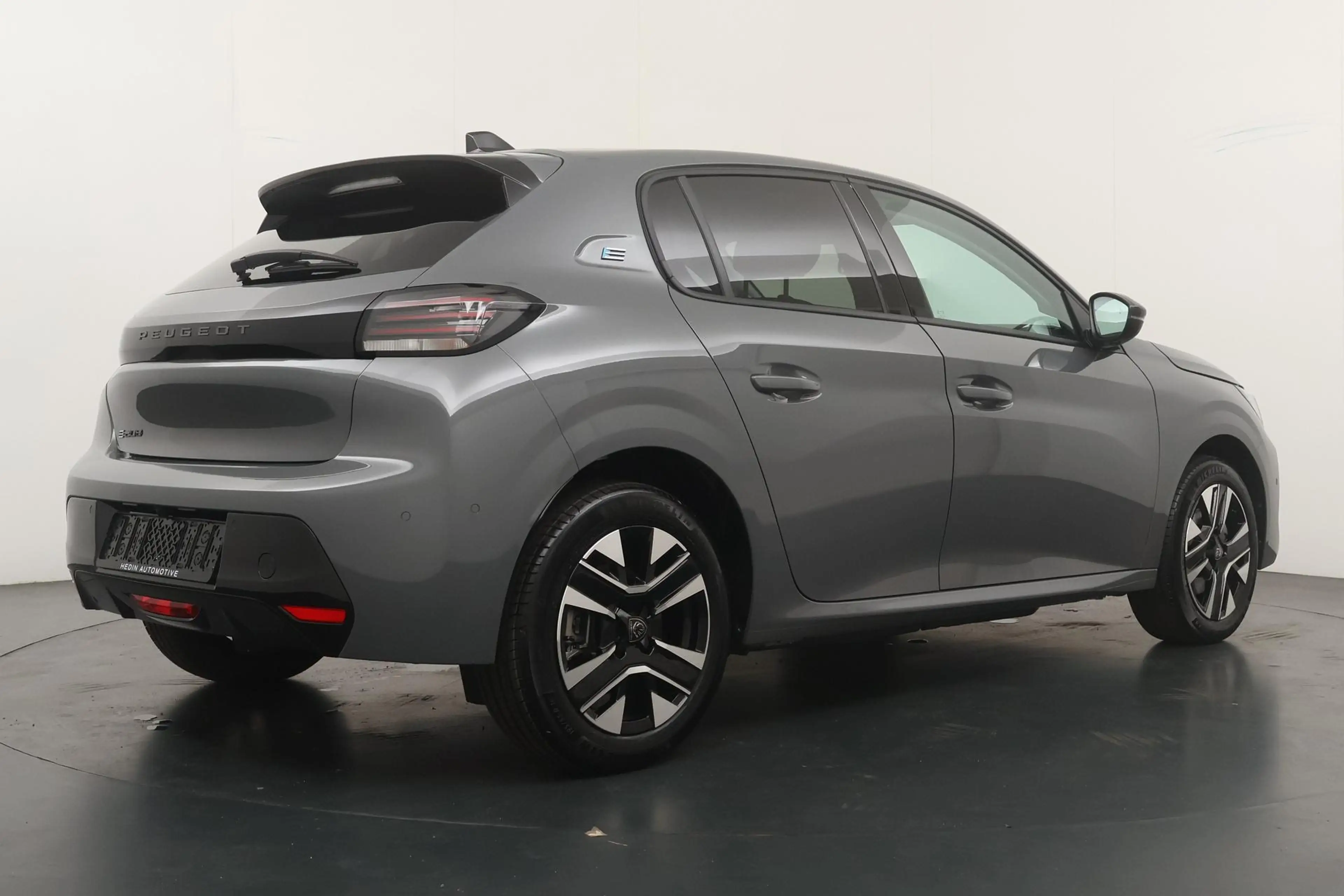 Peugeot e-208 EV Allure 51 kWh | Navigation Pack | Vision Pack | — photo 2