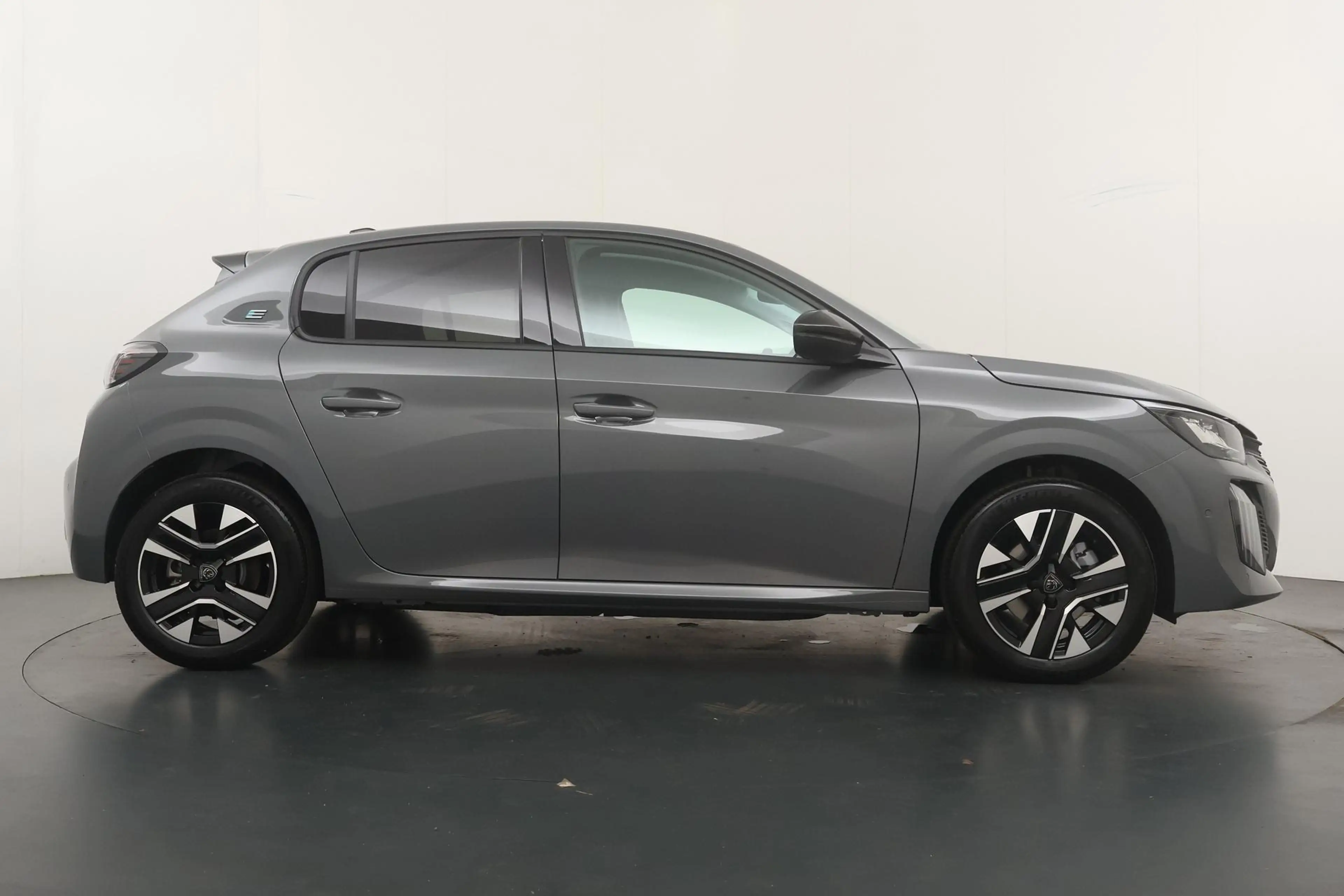 Peugeot e-208 EV Allure 51 kWh | Navigation Pack | Vision Pack | — photo 11
