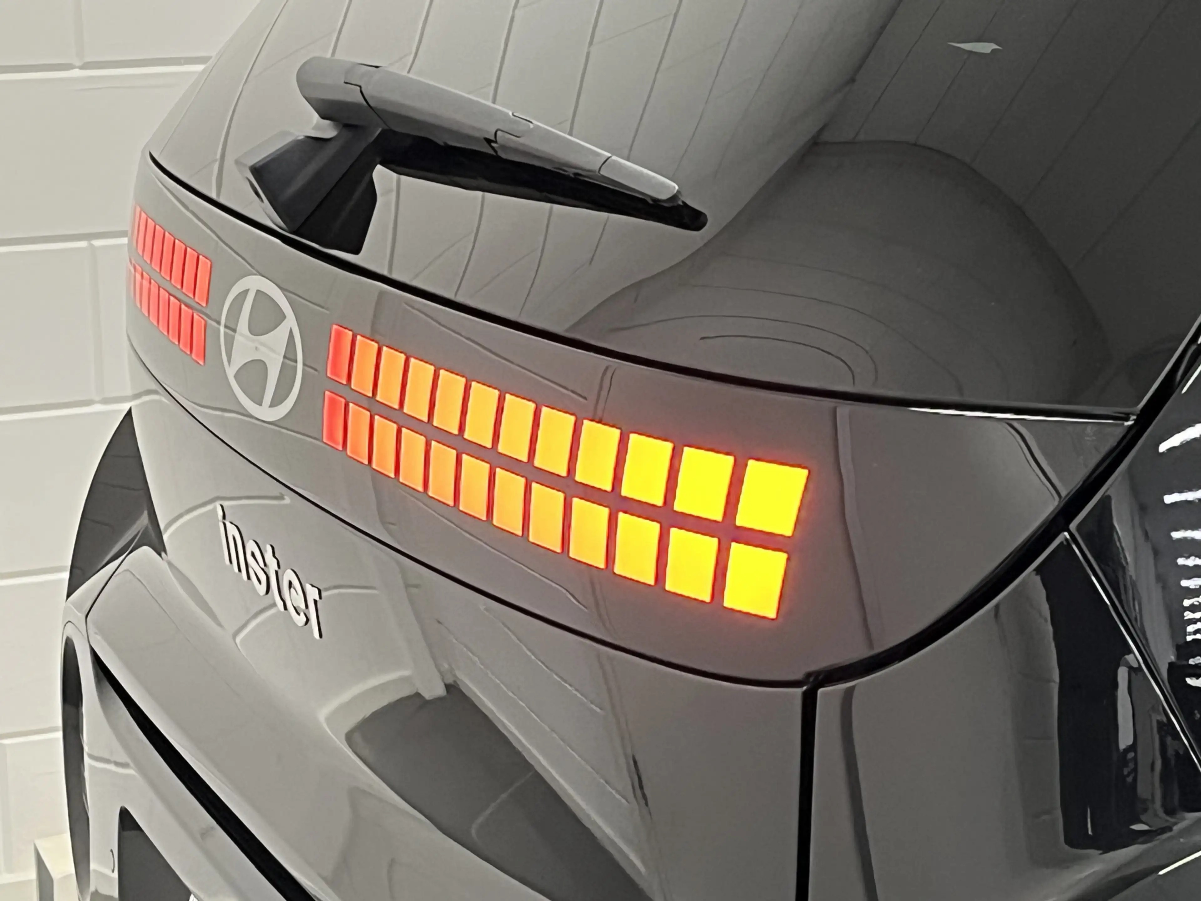 Hyundai Inster Evolve 49 kWh Volledig Elektrisch met Navigatie, W — photo 10