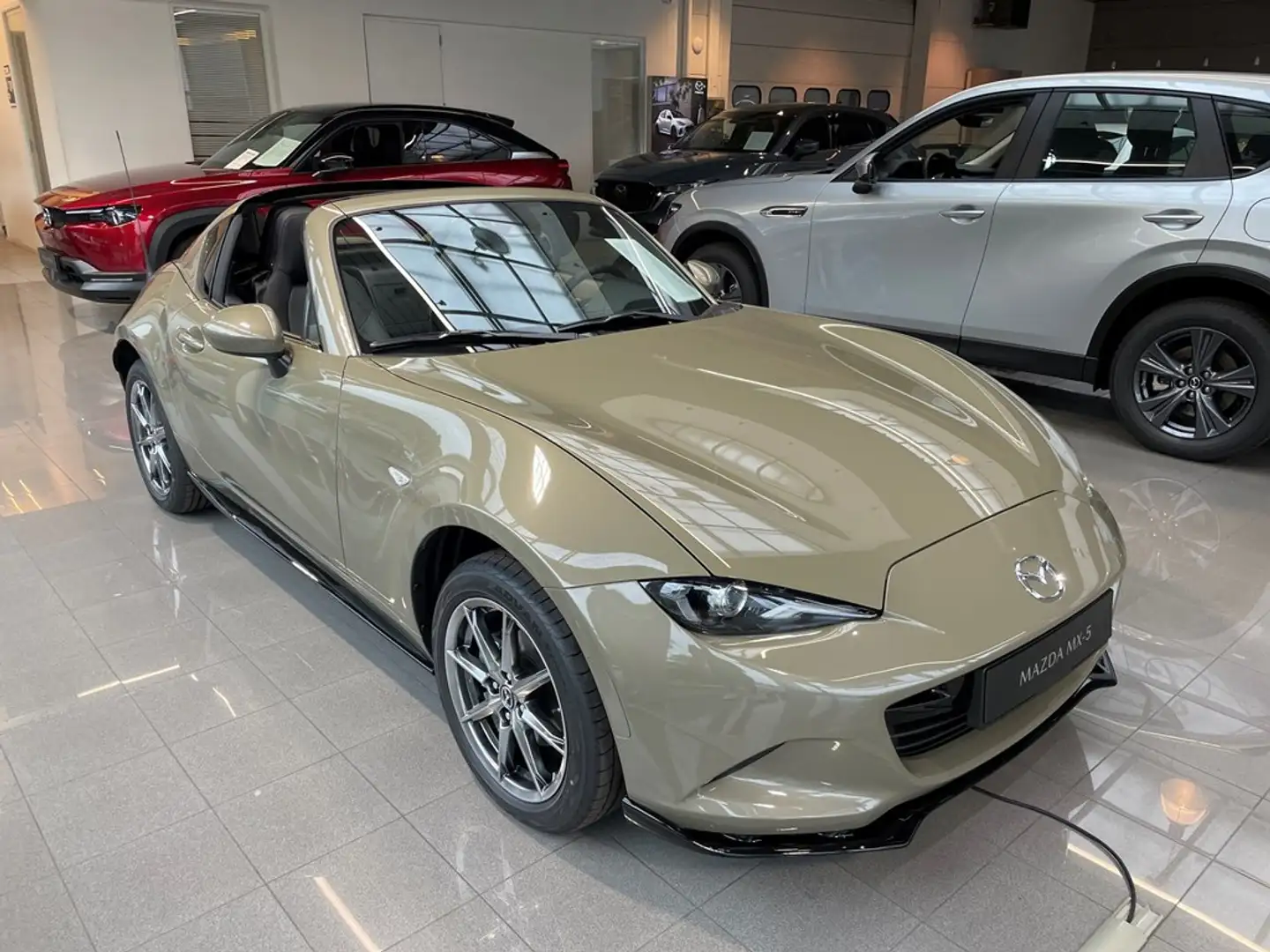 Mazda MX-5 RF Exclusive-Line + skirts +  Bastuck sportuitlaat Brun - 2