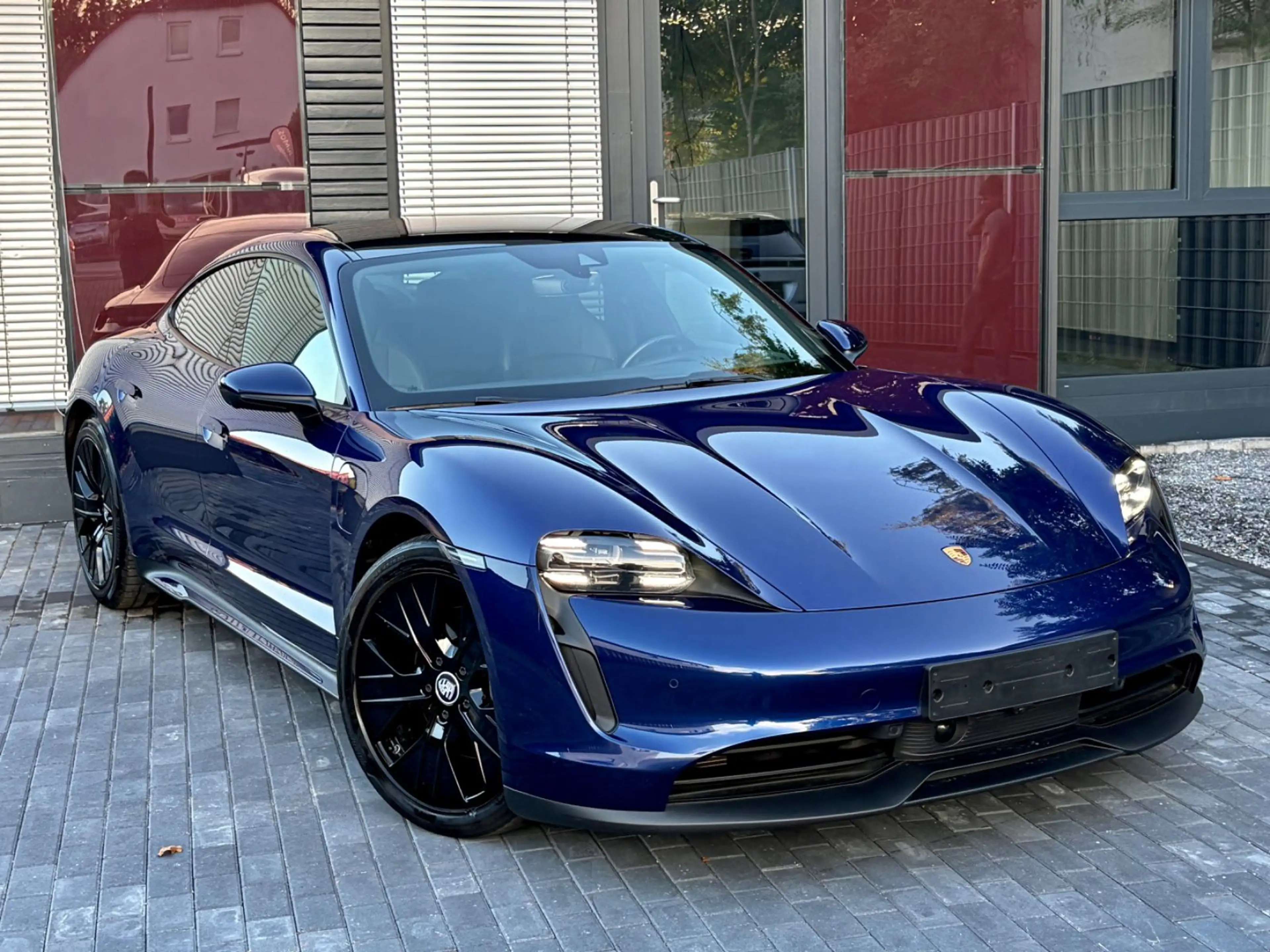 Porsche Taycan /MEMORY/PANORAMADACH/360°K/NAVI/ACC — photo 3