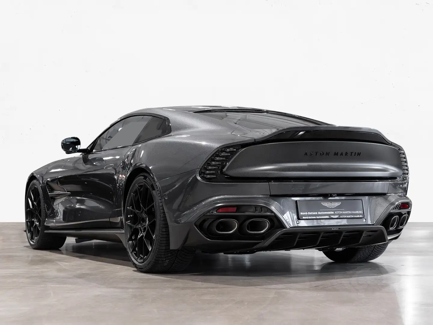 Aston Martin Vanquish Coupé - Aston Martin Hamburg Gris - 2