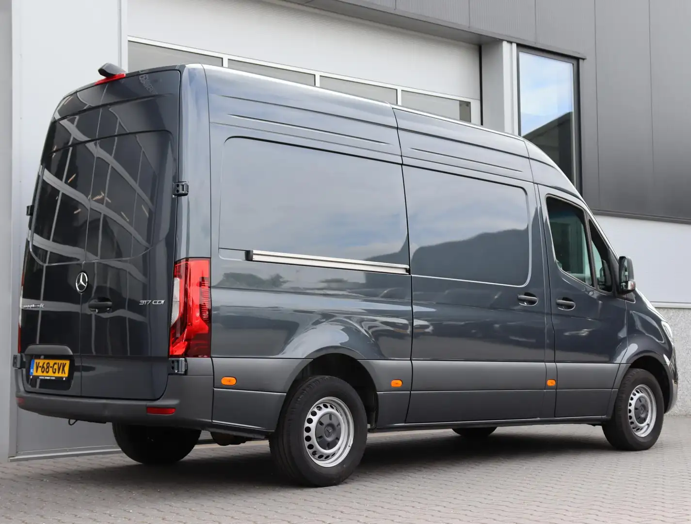Mercedes-Benz Sprinter 317 1.9 CDI L2H2 Pro KANT-EN-KLAAR 2x schuif | Ala Grigio - 2