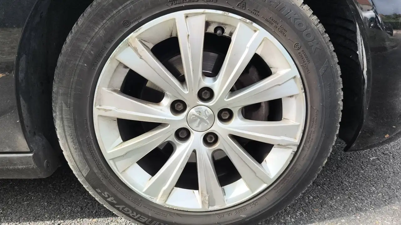 Peugeot 308 308 — photo 17