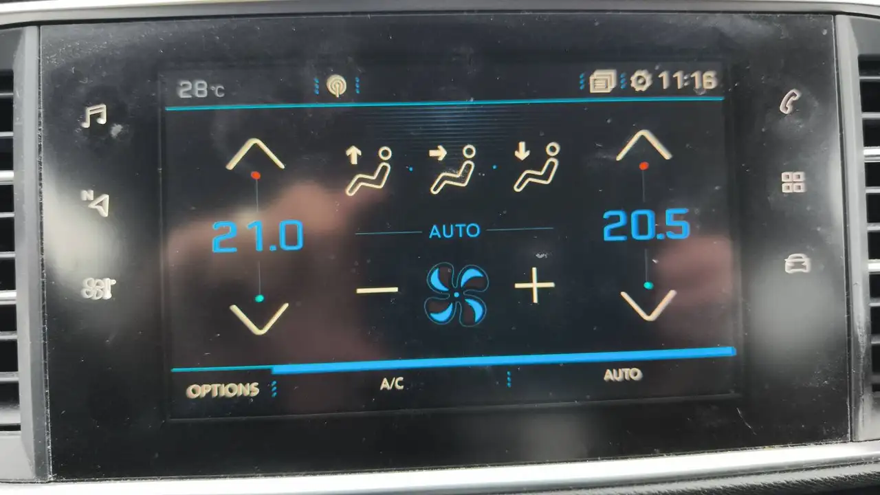 Peugeot 308 308 — photo 23