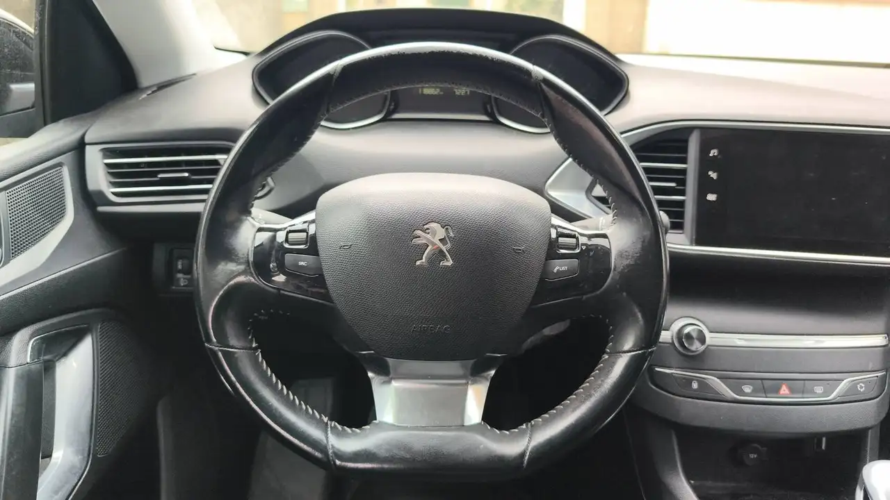 Peugeot 308 308 — photo 22