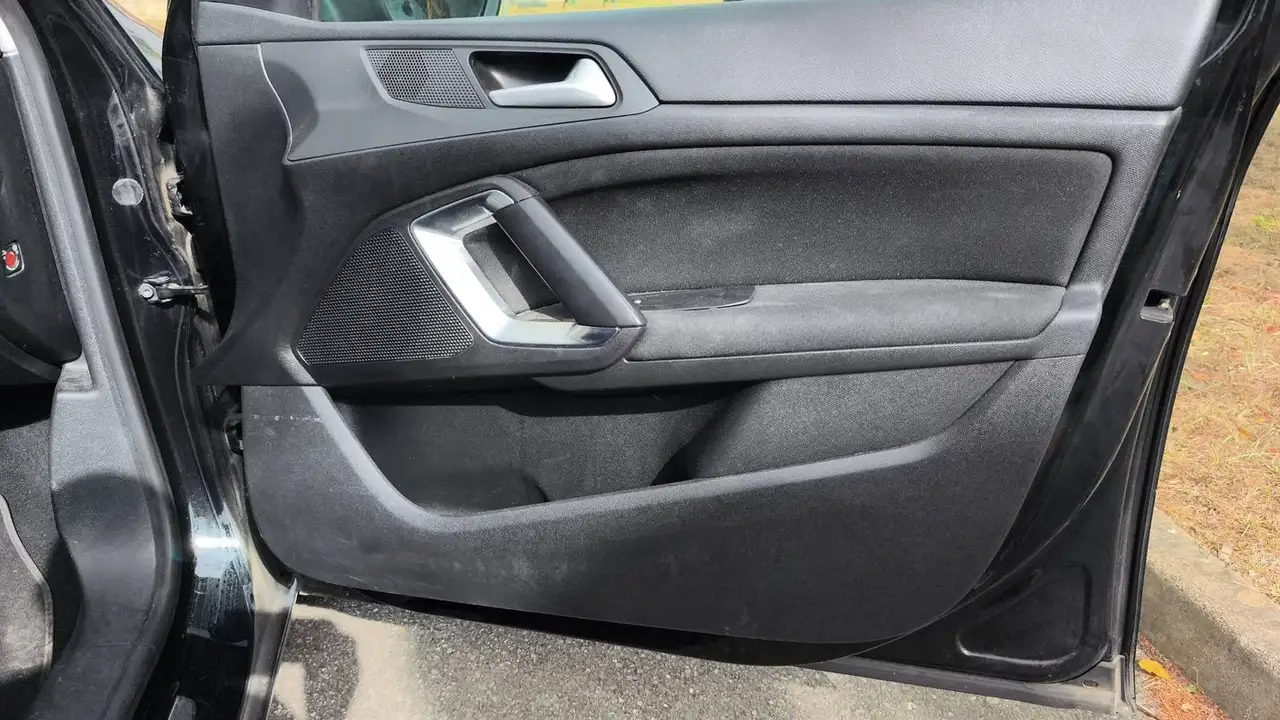 Peugeot 308 308 — photo 24