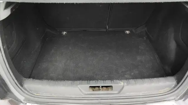 Peugeot 308 view 14