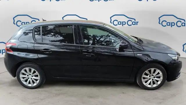 Peugeot 308 view 4
