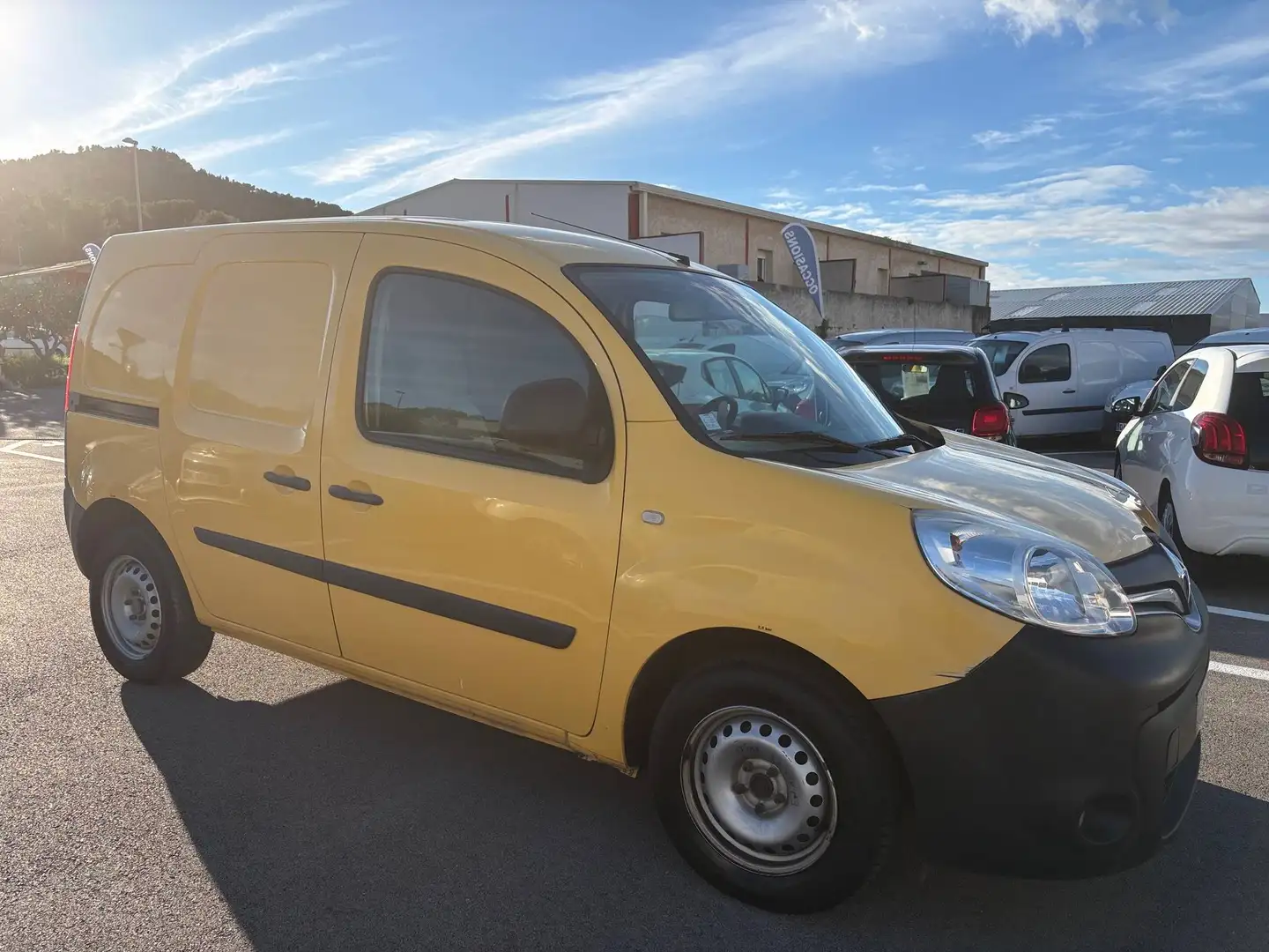 Renault Kangoo 1.5 DCI 75 ENERGY E6 GENERIQUE Jaune - 2