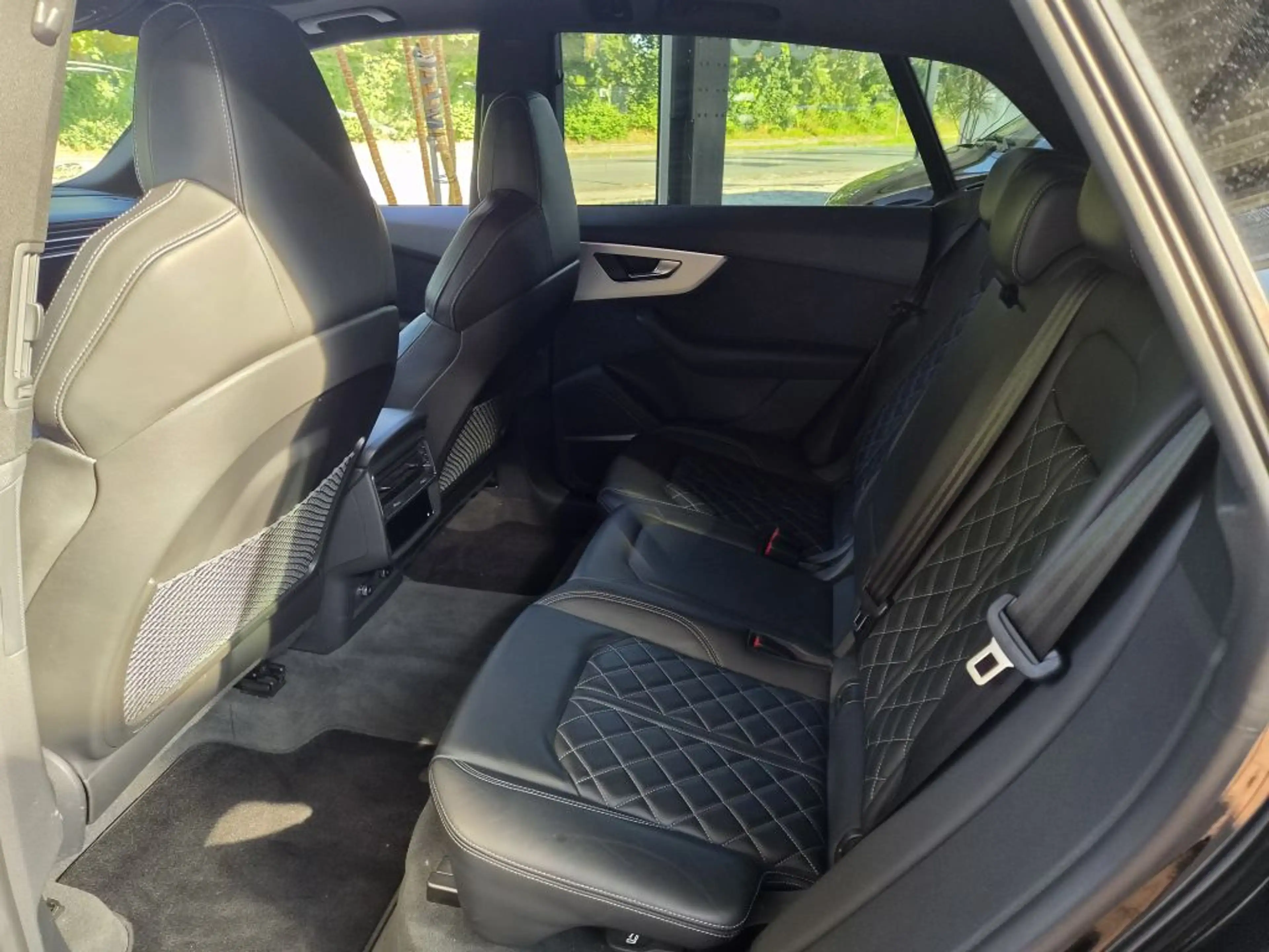 Audi Q8 50 TDI quattro tiptronic — photo 8