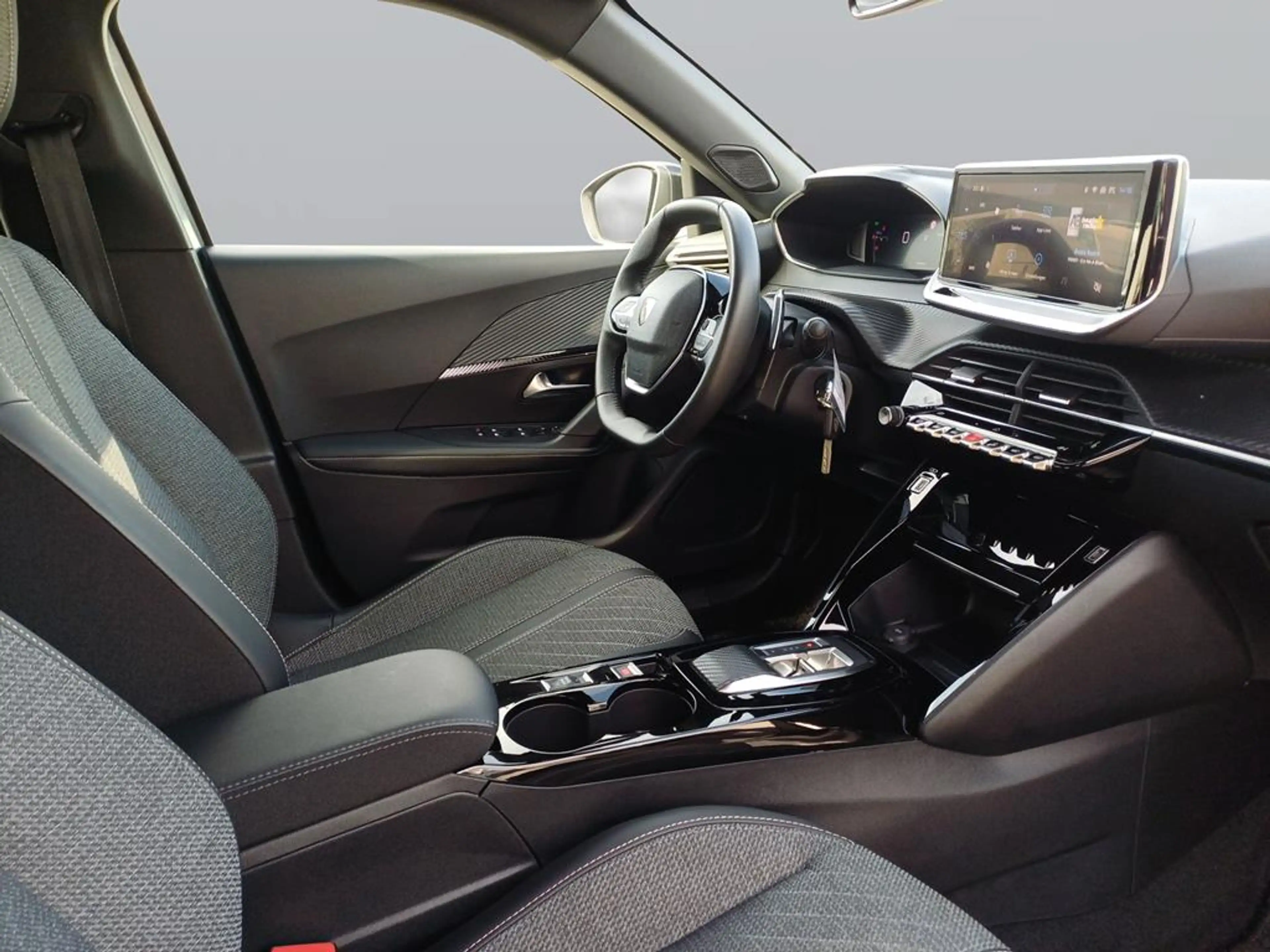 Peugeot 2008 Allure — photo 11