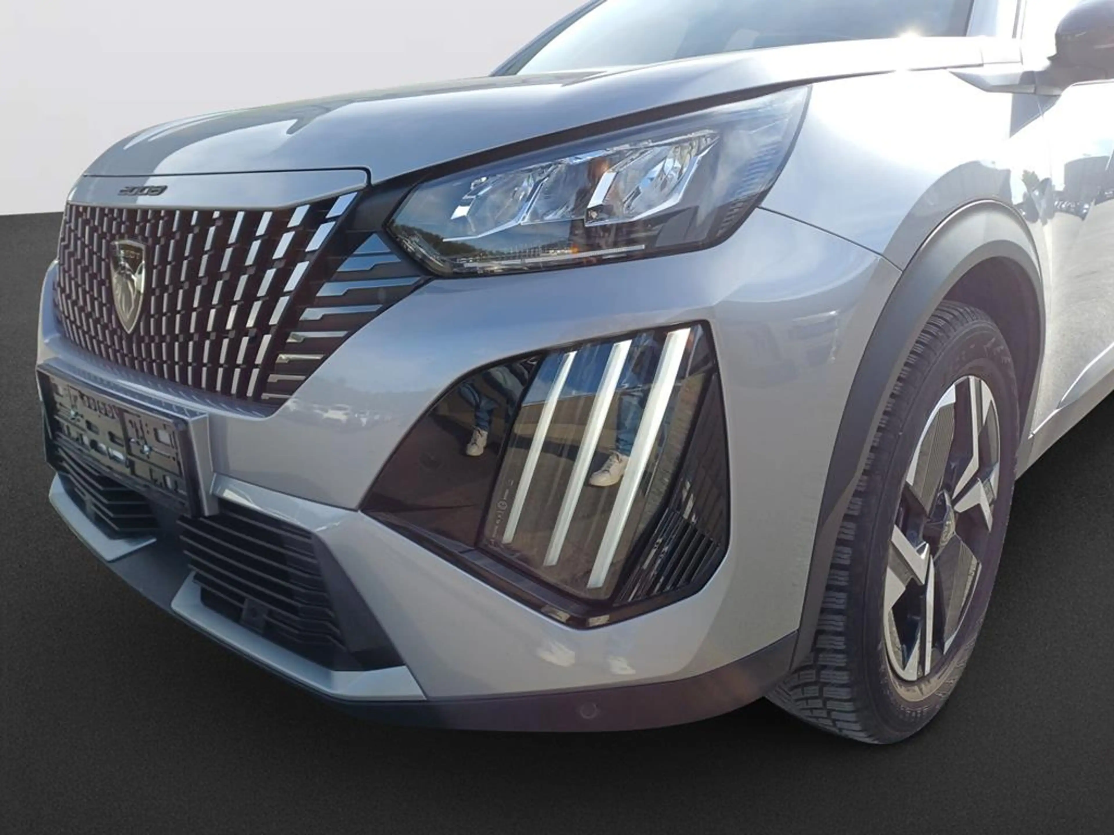 Peugeot 2008 Allure — photo 9