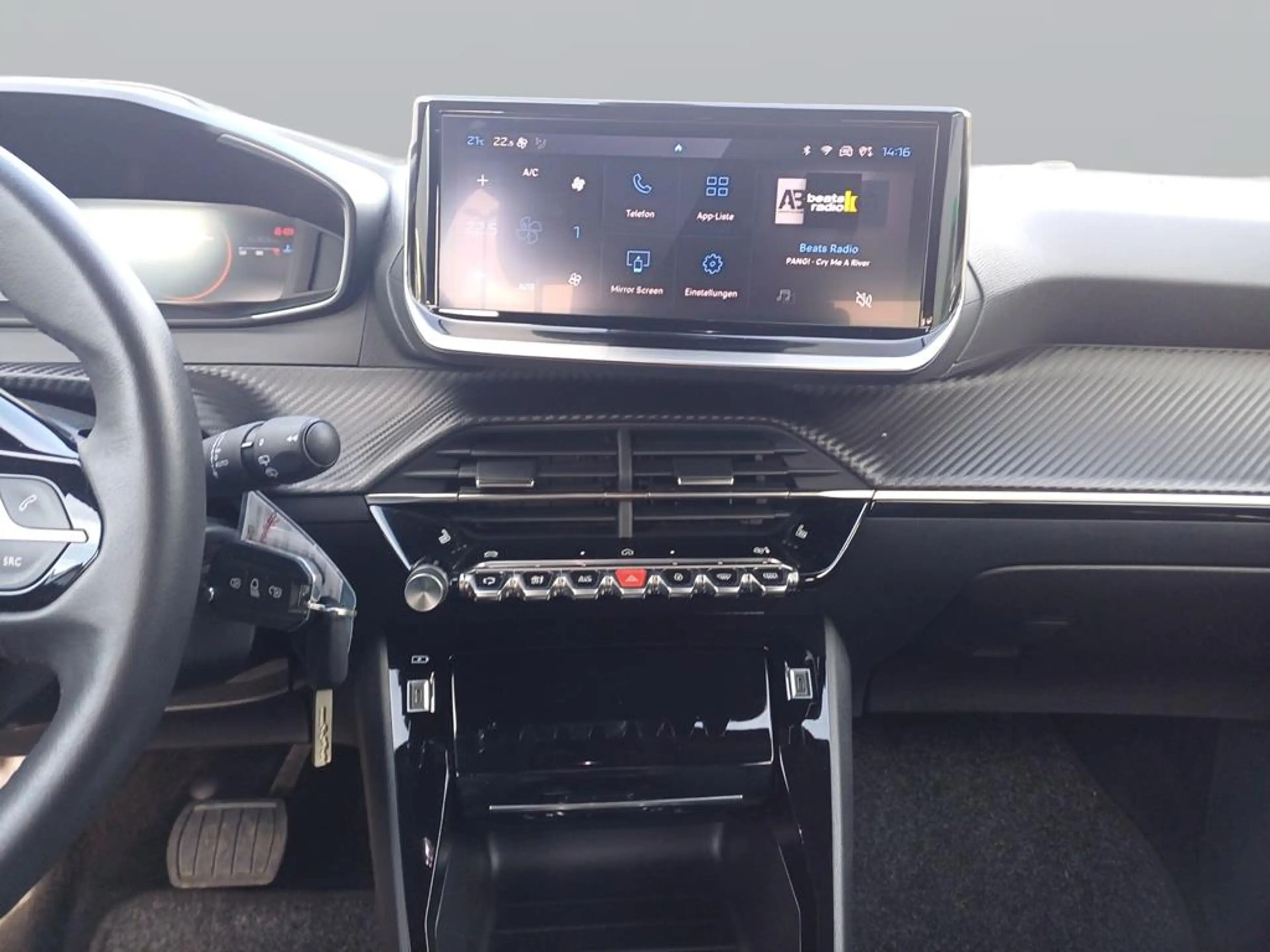 Peugeot 2008 Allure — photo 12
