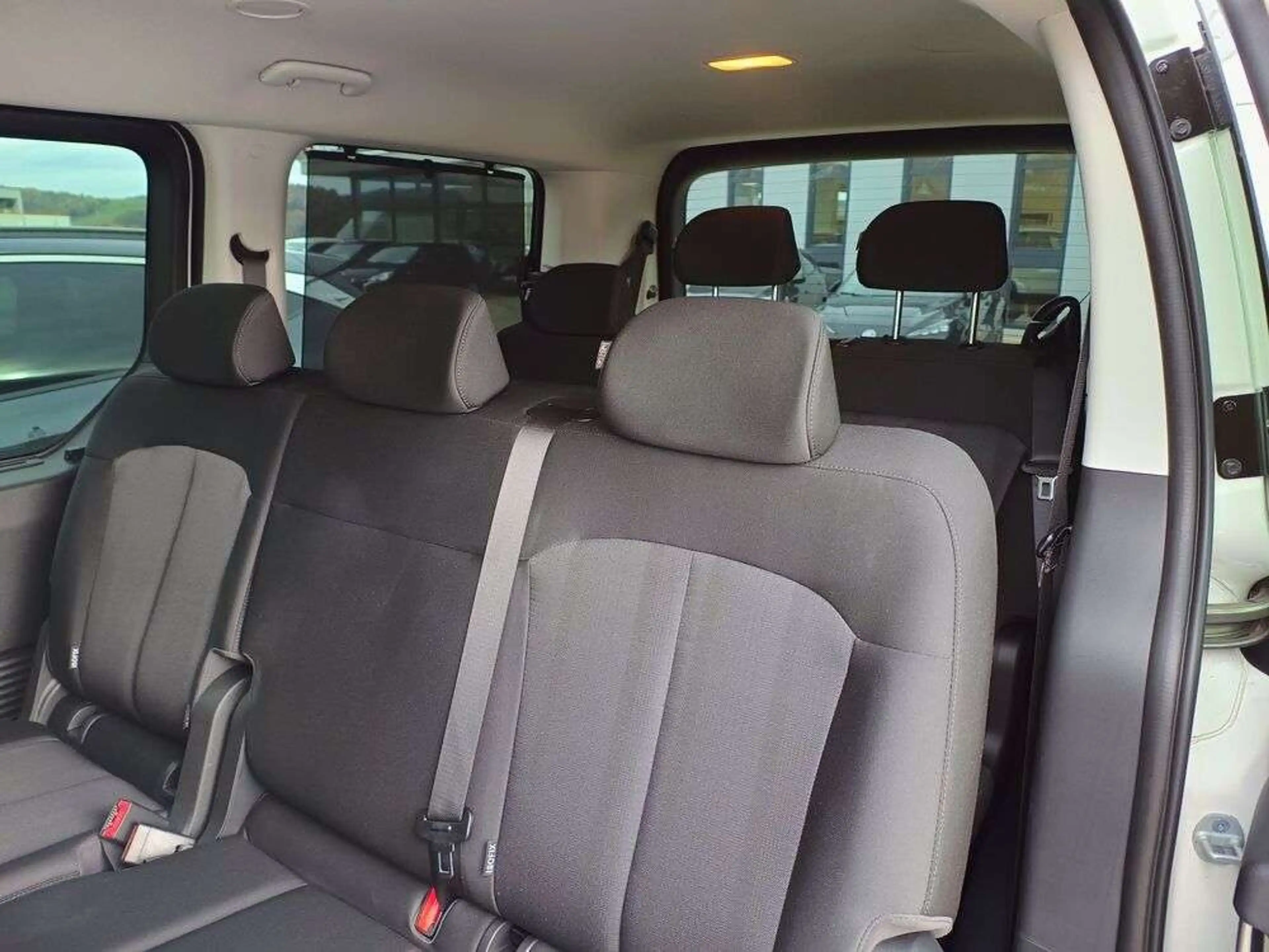 Hyundai STARIA Staria Bus 2,2 CRDi Trend Line *P1-Paket* — photo 12